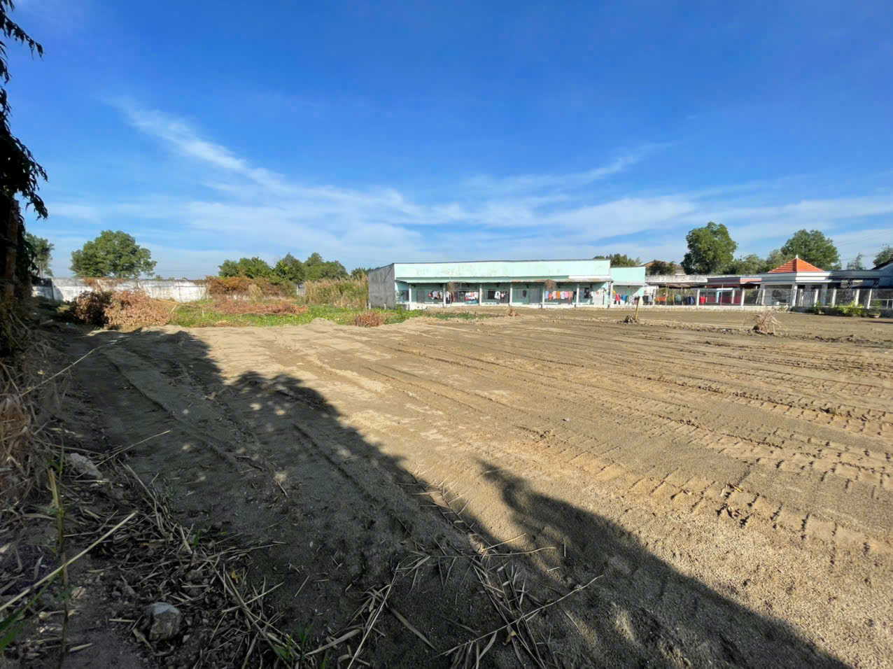 3500m2 đất mặt tiền tỉnh lộ 824 giá 24.5 tỷ