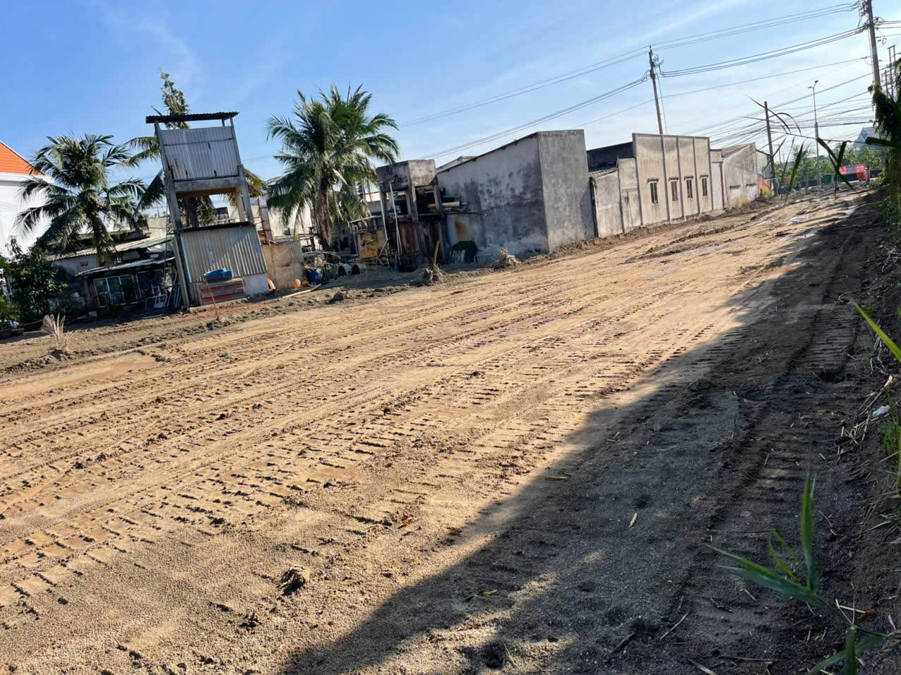 3500m2 đất mặt tiền tỉnh lộ 824 giá 24.5 tỷ