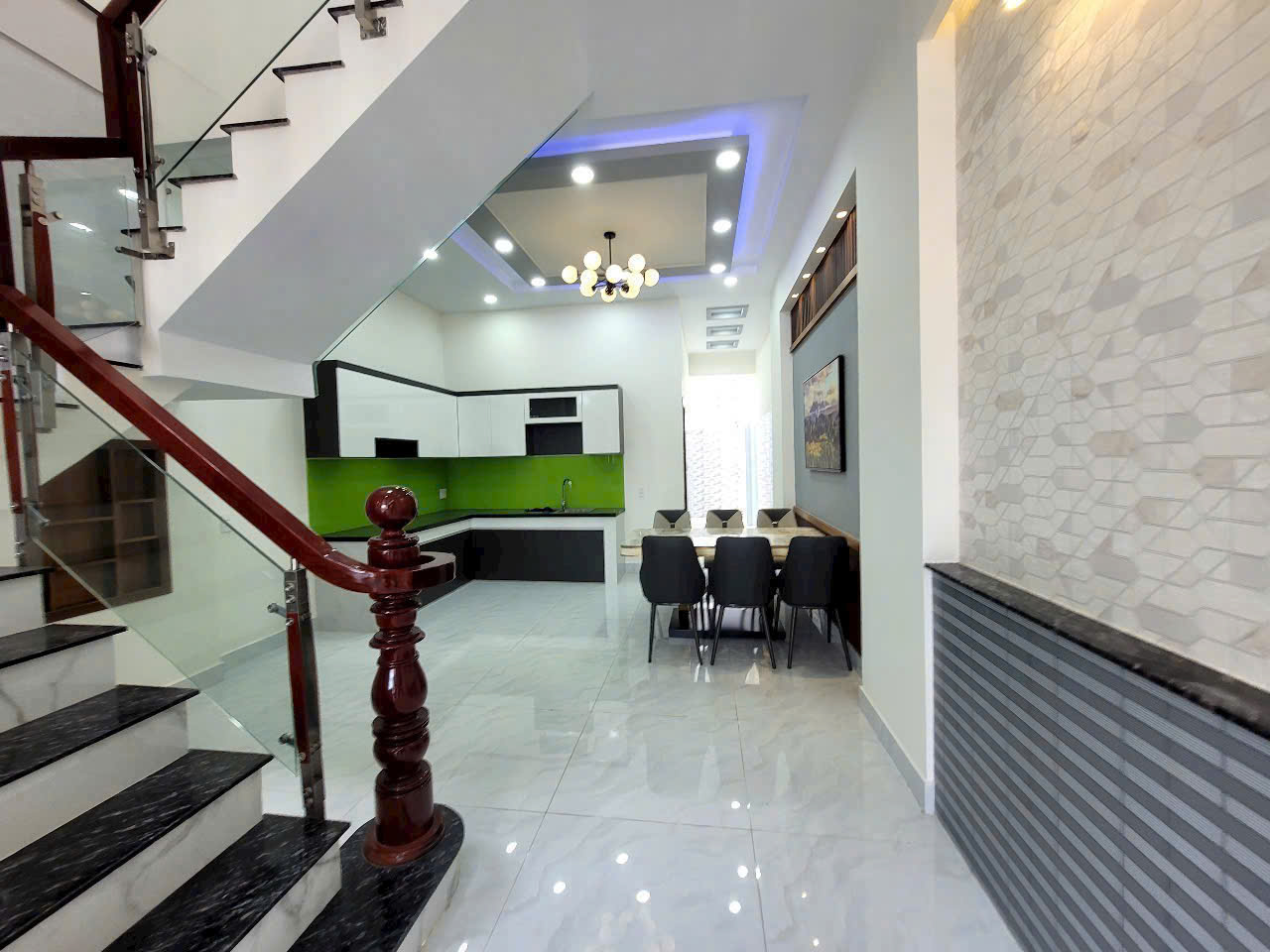 Nhà hẻm ấp Rừng Sến, Mỹ Hạnh Bắc, Đức Hòa, Long An dt dt 112,5m2 1 lầu 3pn 3wc giá 2,79 tỷ Nhà hẻm ấp Rừng Sến, Mỹ Hạnh Bắc, Đức Hòa, Long An dt dt 112,5m2 1 lầu 3pn 3wc giá 2,79 tỷ