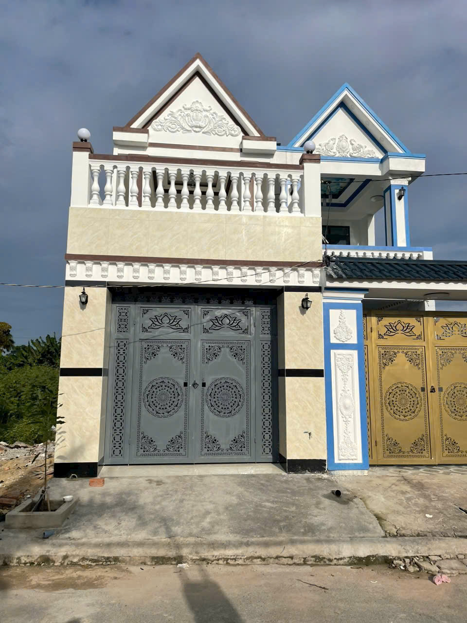 Nhà mặt tiền đường nhựa ấp Bình Tả, xã Đức Hòa Hạ dt 132 m2 1 lầu 3pn 2wc giá 2,55 tỷ Nhà mặt tiền đường nhựa ấp Bình Tả, xã Đức Hòa Hạ dt 132 m2 1 lầu 3pn 2wc giá 2,55 tỷ