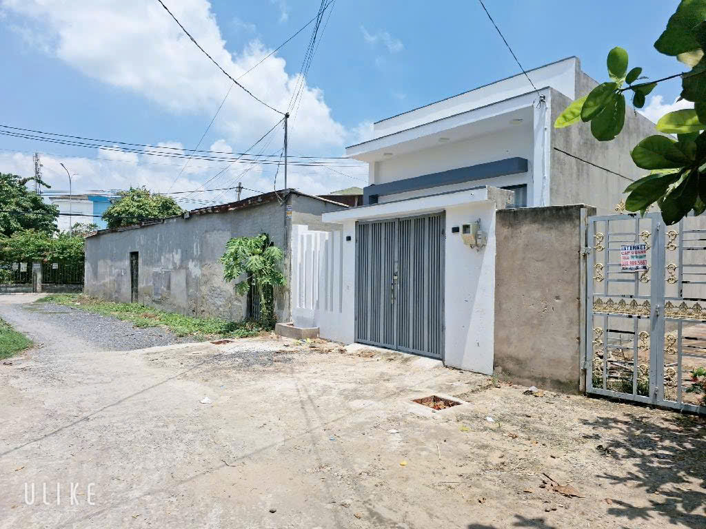 BÁN NHÀ 104M2 NGUYỄN VĂN TẠO, HẺM ÔTÔ, CHỈ 3.99 TỶ
BÁN NHÀ 104M2 NGUYỄN VĂN TẠO, HẺM ÔTÔ, CHỈ 3.99 TỶ