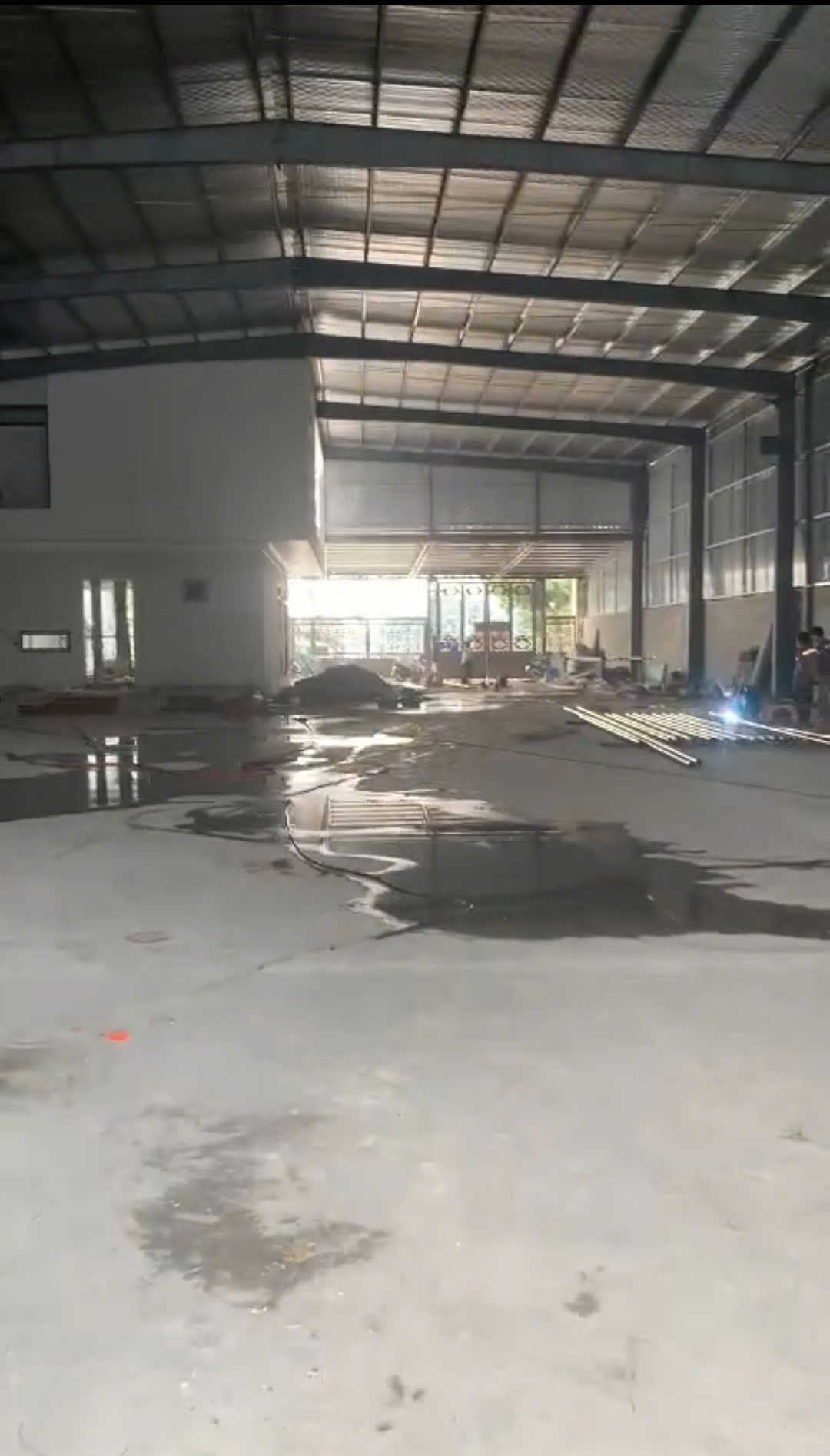 CHO THUÊ KHO XƯỞNG 1.400m2 Tại QL3 ĐÔNG ANH - PCCC TỰ ĐỘNG - XE CONT ĐỖ CỬA