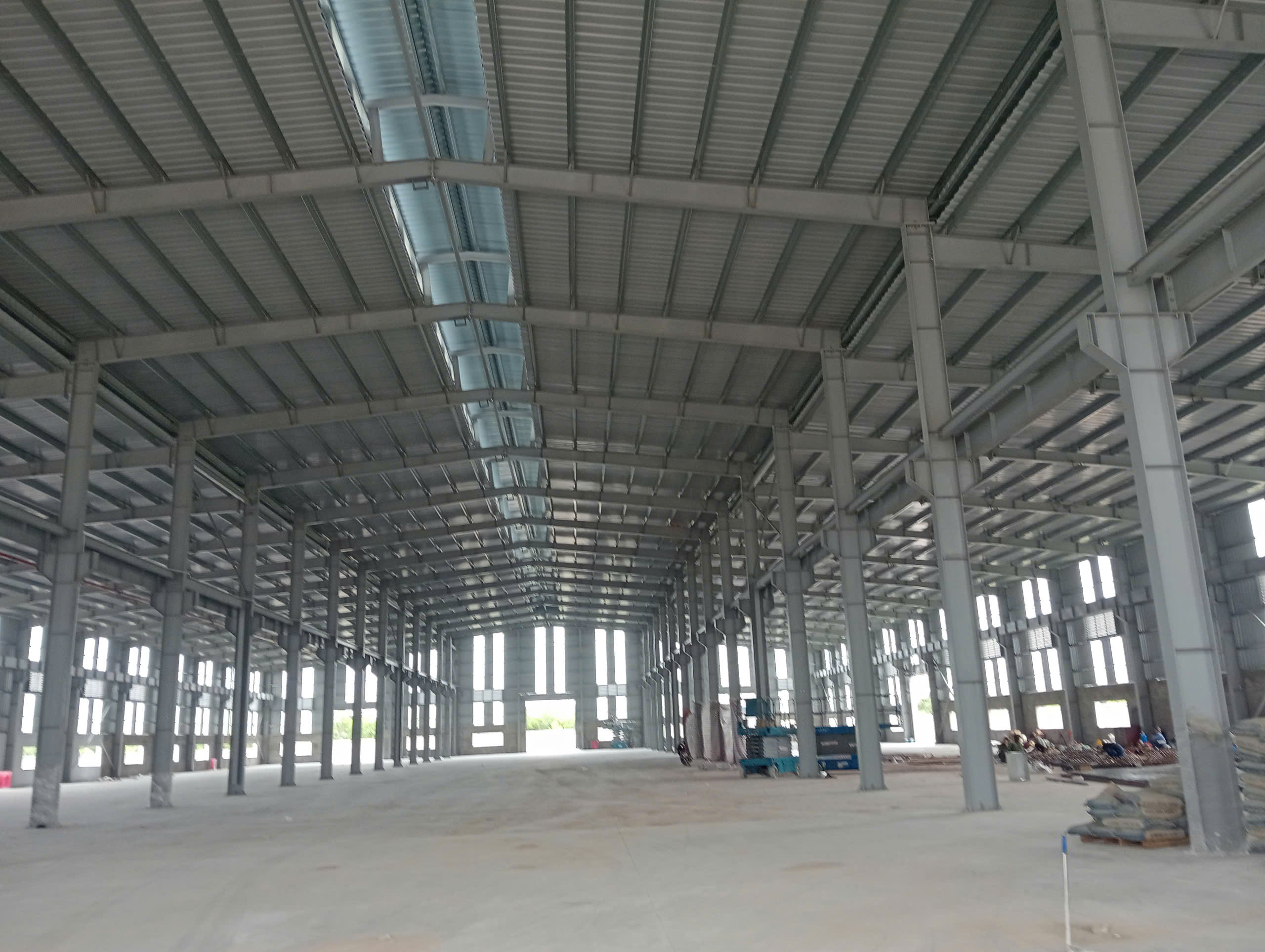 CHO THUÊ KHO XƯỞNG MỚI XÂY 6.200M² TẠI KCN ĐỒNG VĂN 1 - ĐẦY ĐỦ PHÁP LÝ.