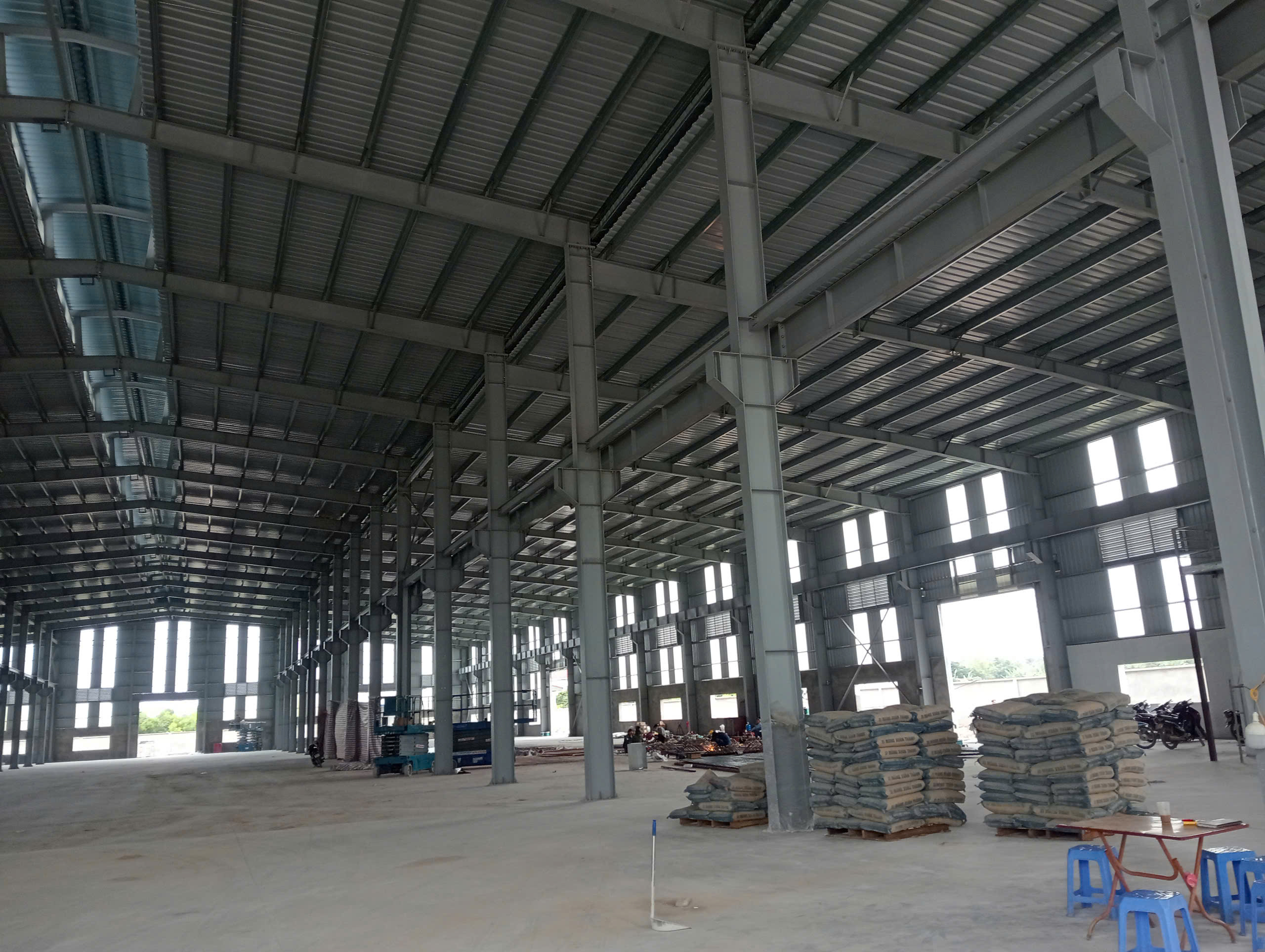 CHO THUÊ KHO XƯỞNG MỚI XÂY 6.200M² TẠI KCN ĐỒNG VĂN 1 - ĐẦY ĐỦ PHÁP LÝ.