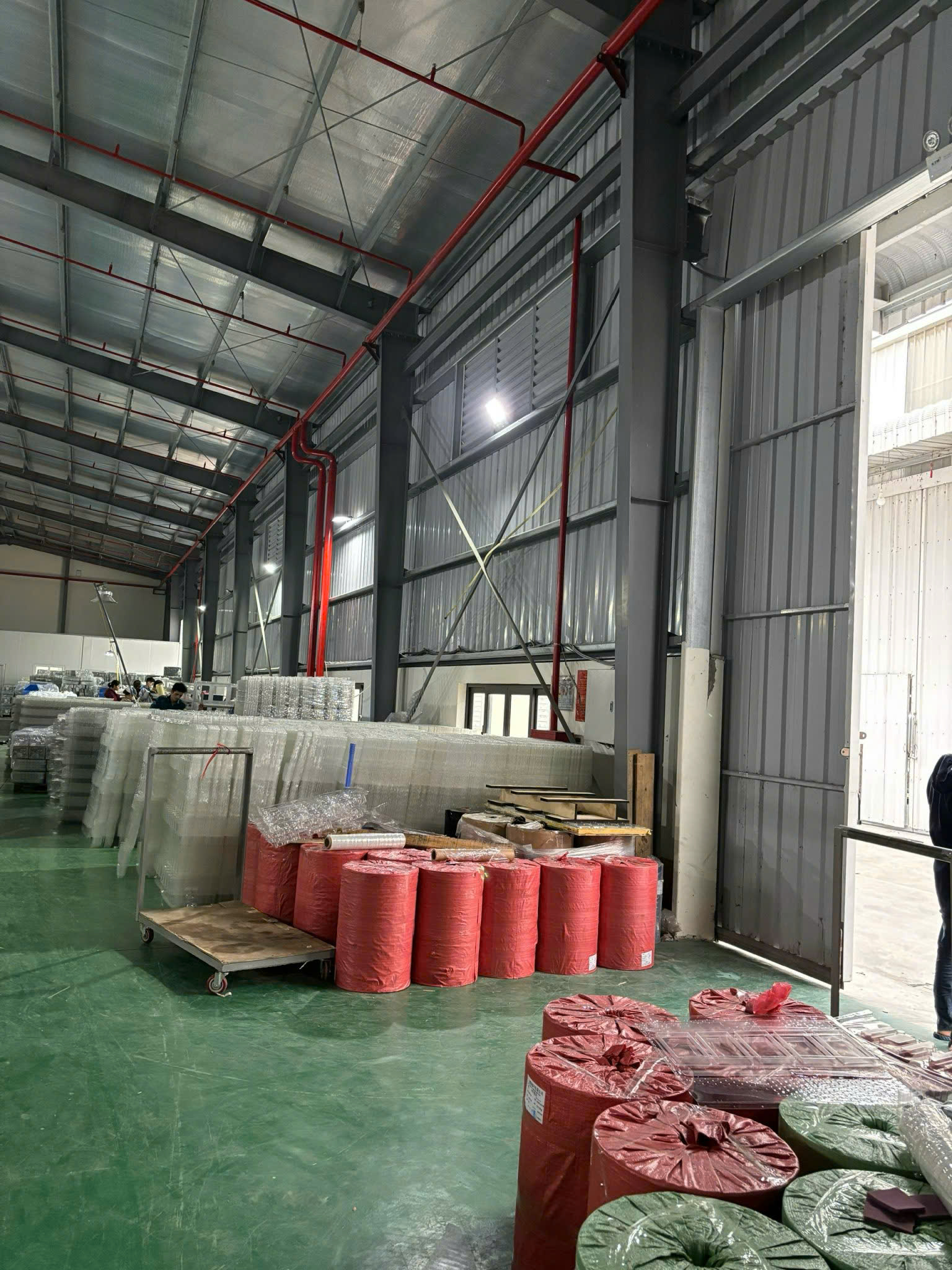 CHO THUÊ 900m2 KHO XƯỞNG TIÊU CHUẨN, PCCC TỰ ĐỘNG, THANH LIÊM, HÀ NAM