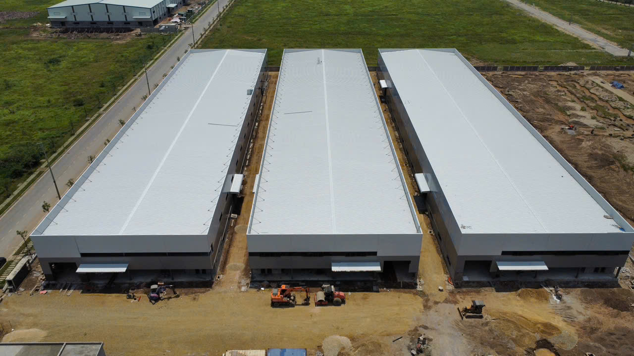 CHO THUÊ NHÀ XƯỞNG MỚI TIÊU CHUẨN CN Tại KCN ĐỒNG VĂN 1. DT 3.840m² Đến 11.520m²