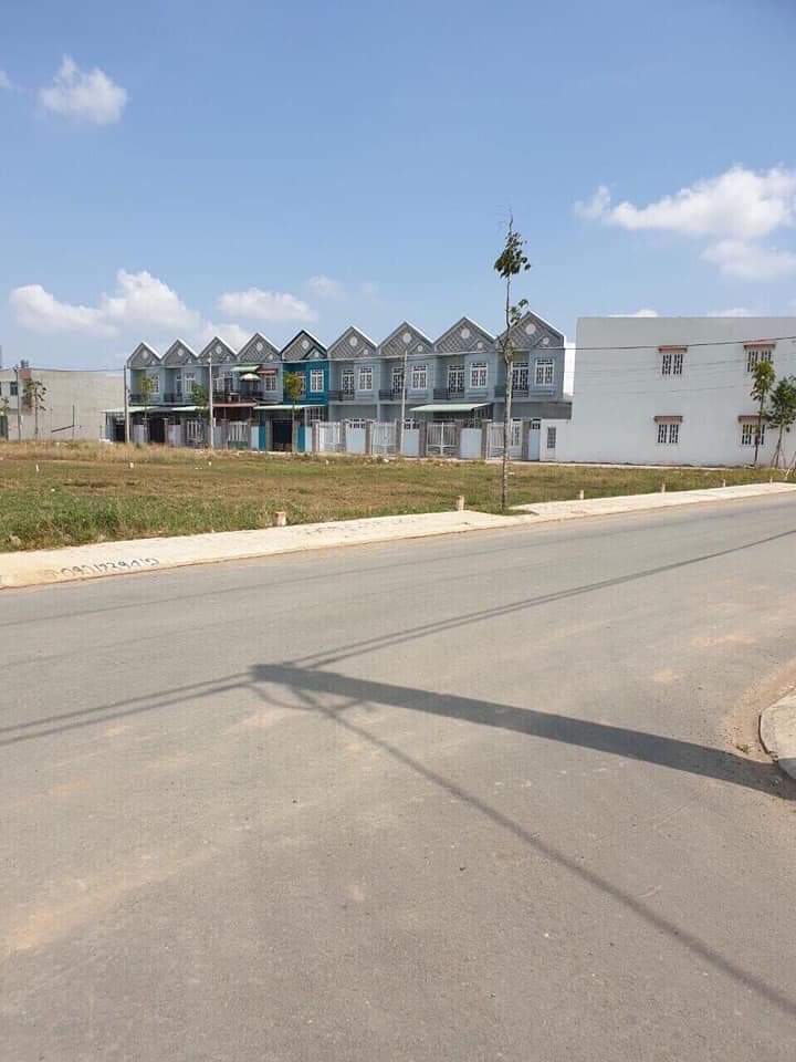 Trục chính 80m2 kdc Nam Phong Dargon xả đầu năm 730tr giá rẻ đầu tư