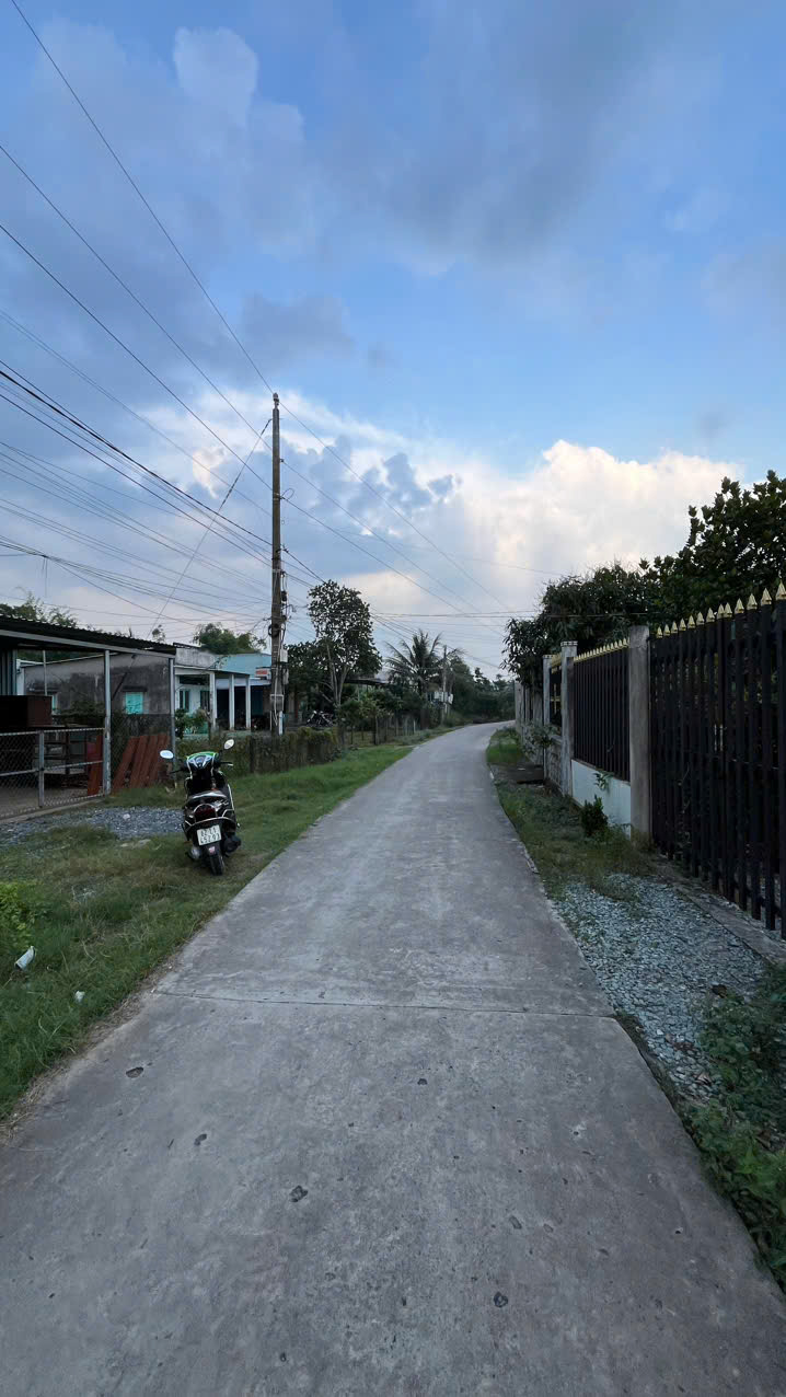 Đất nền thổ cư cần bán gấp 122m2 xã Tân Lân mt xe hơi bán lỗ 650tr/nền Đất nền thổ cư cần bán gấp 122m2 xã Tân Lân mt xe hơi bán lỗ 650tr/nền