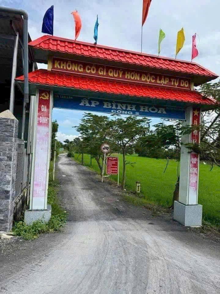 Đất full thổ 500m2 mt xe hơi xã Tân Lân giá rẻ đầu tư mua kiếm lời chỉ 1 tỏi 650tr Đất full thổ 500m2 mt xe hơi xã Tân Lân giá rẻ đầu tư mua kiếm lời chỉ 1 tỏi 650tr