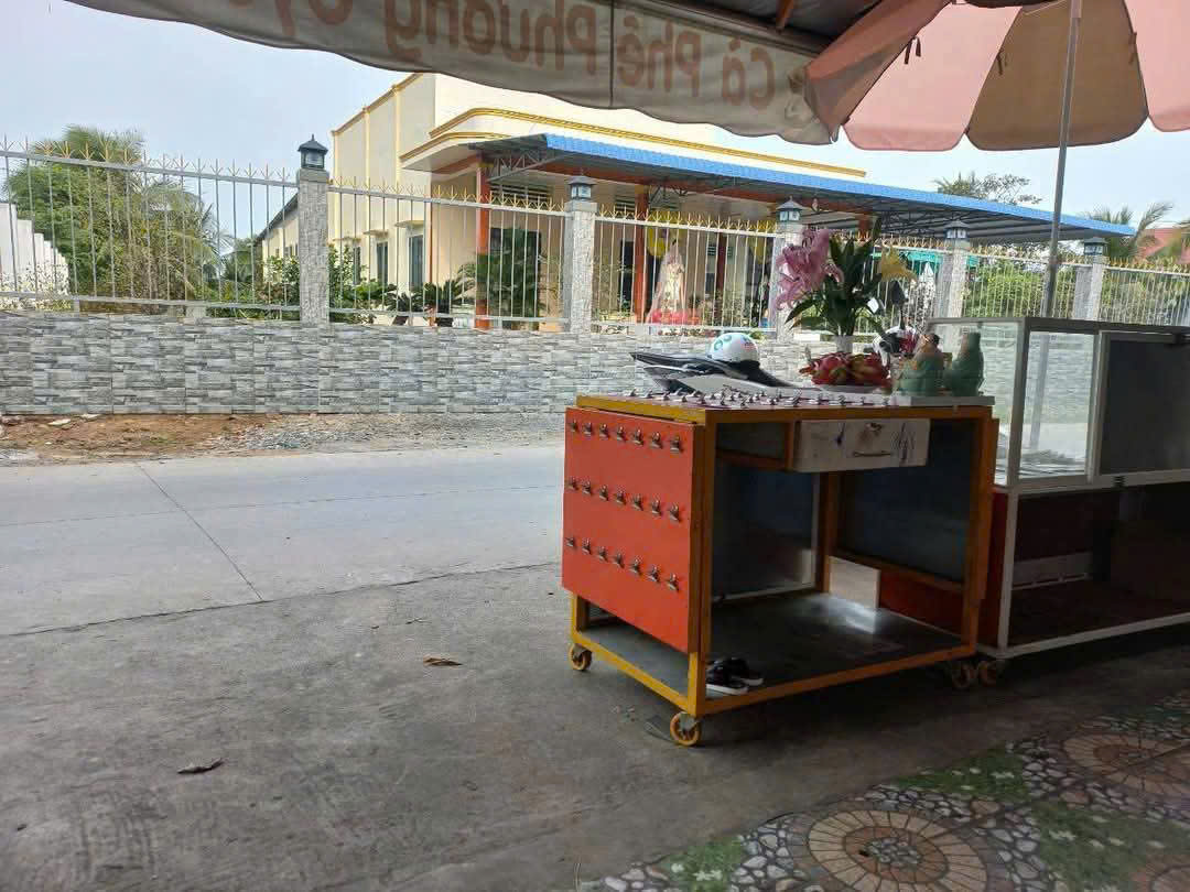 Đất thổ cư 213m2 xã Long Định mt xe hơi có nhà cấp 4 sẵn mặt bằng kd giá ngộp bán gấp 1 tỏi 650tr Đất thổ cư 213m2 xã Long Định mt xe hơi có nhà cấp 4 sẵn mặt bằng kd giá ngộp bán gấp 1 tỏi 650tr