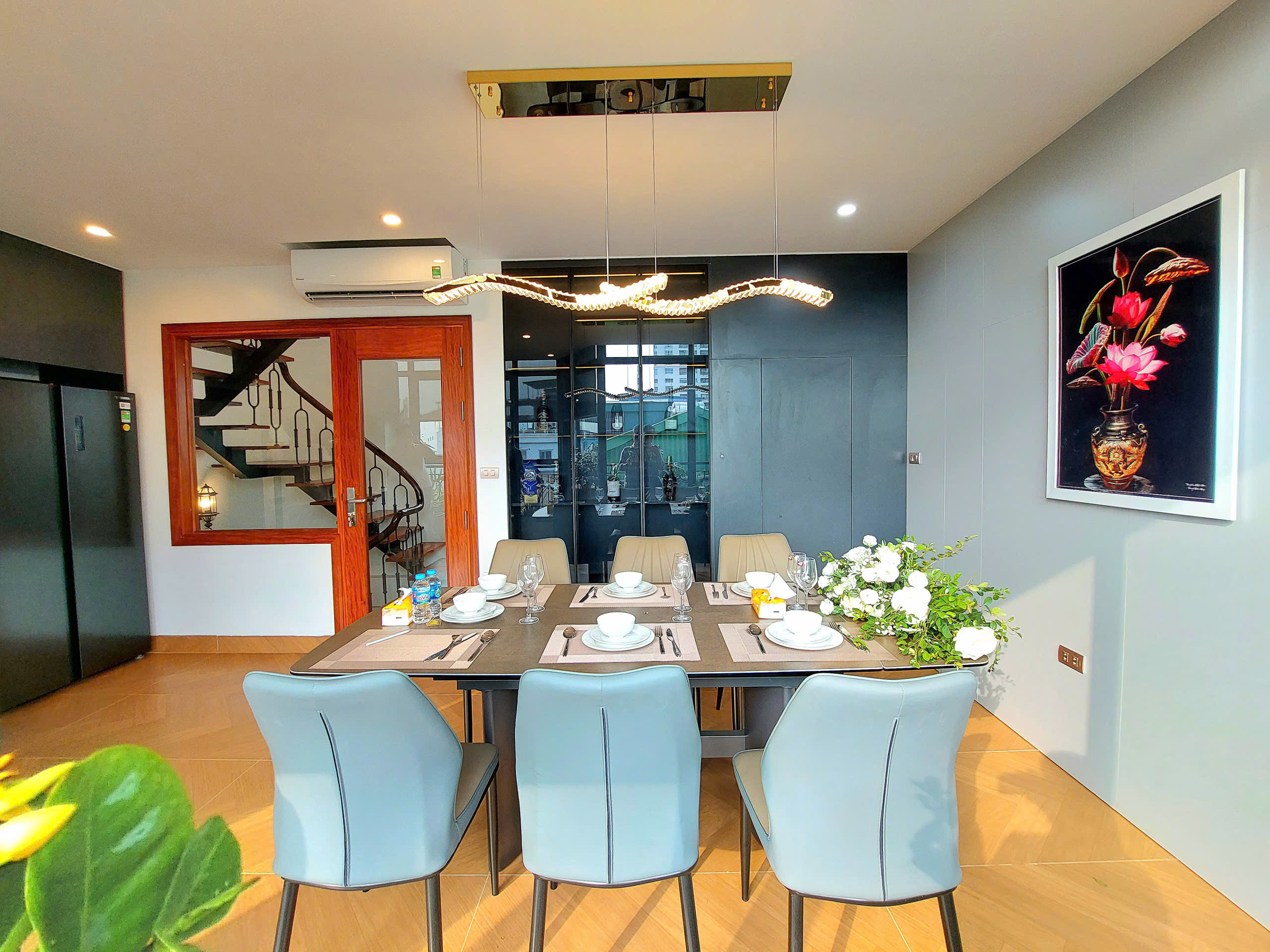 Nhà phố Bạch Mai DT 48m2x6T thang máy - full nội thất- cách phố 15m ở luôn 