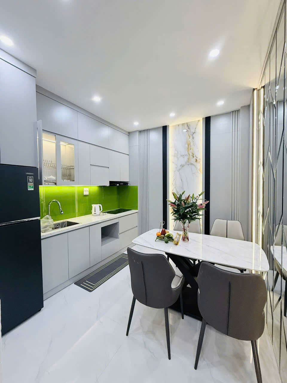 B.á.n nhà -Lô góc-phố Hồng Mai- Quận Hai Bà Trưng- DT40m2x4T full nội thất về ở luôn 
