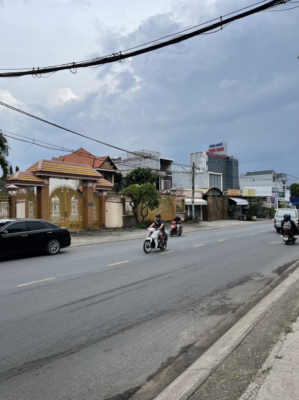 Bán đất mặt tiền Hoàng Hữu Nam Tp Thủ Đức giá 37 tỷ Bán đất mặt tiền Hoàng Hữu Nam Tp Thủ Đức giá 37 tỷ