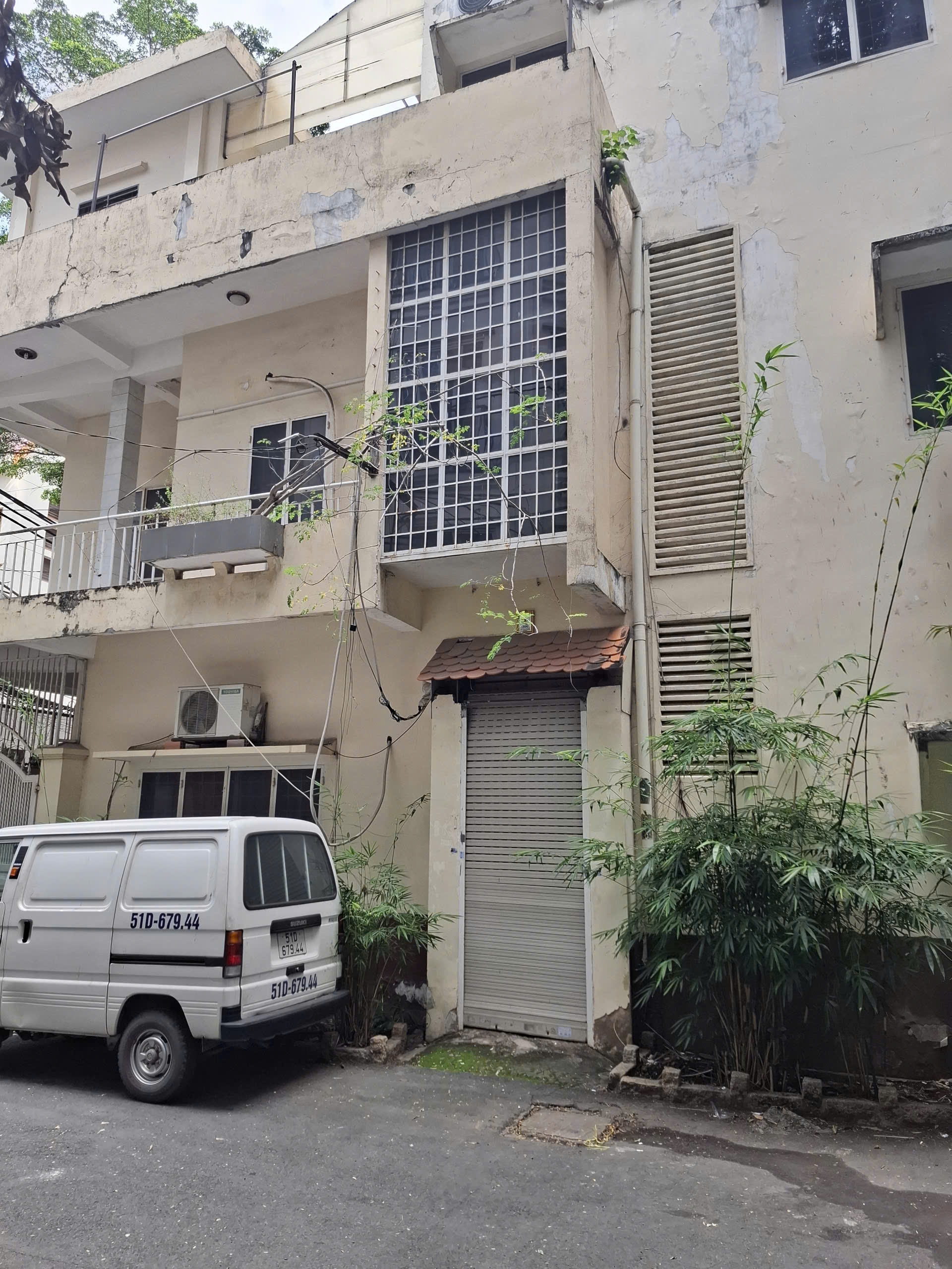 Bán nhà 2 mặt hẻm ô tô đường Yên Thế Quận Tân Bình giá 15 tỷ Bán nhà 2 mặt hẻm ô tô đường Yên Thế Quận Tân Bình giá 15 tỷ