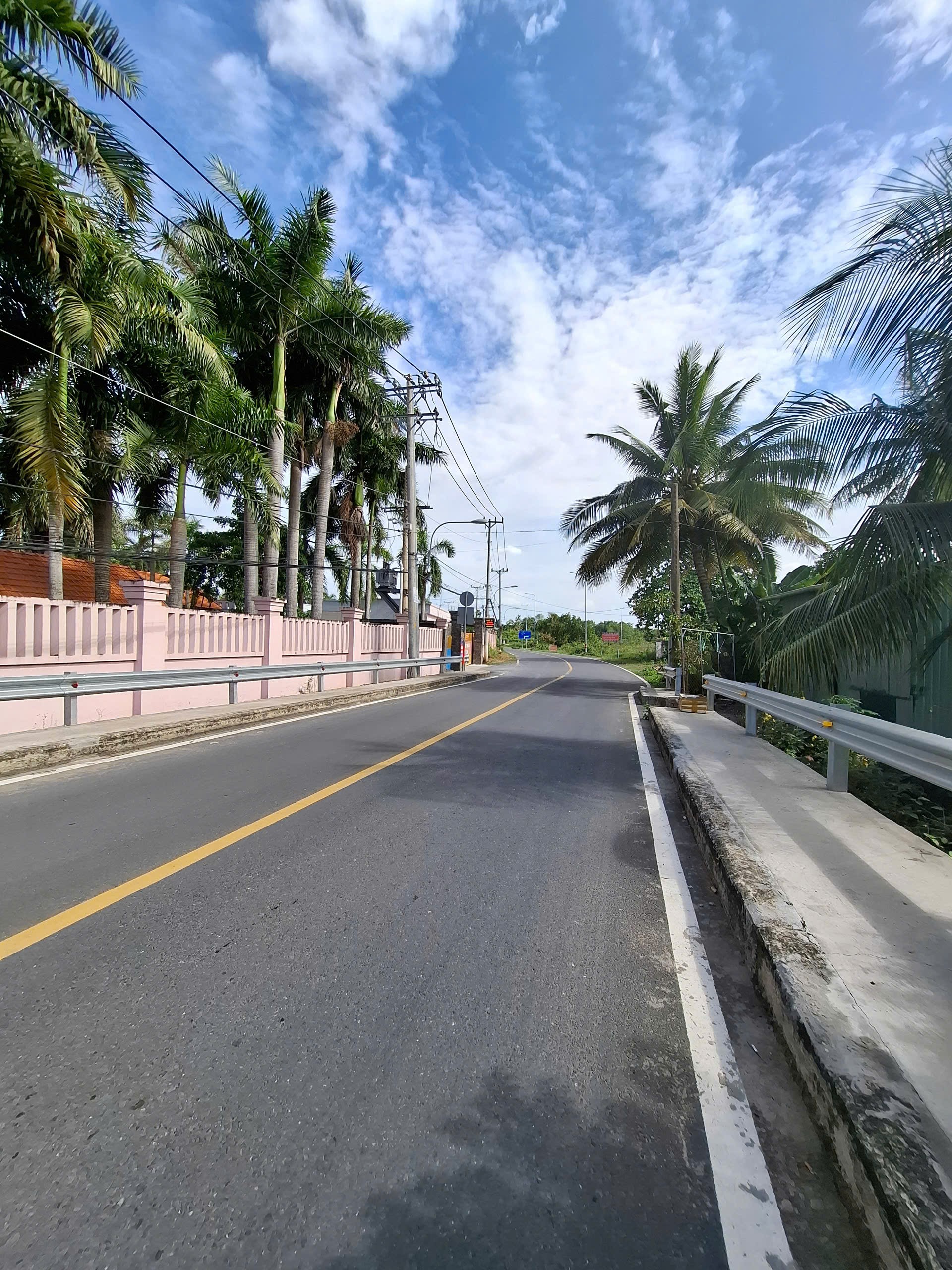 Bán đất mặt tiền Long Phước Quận 9 giá 2800 tỷ  ( Song Đạt Q9) 