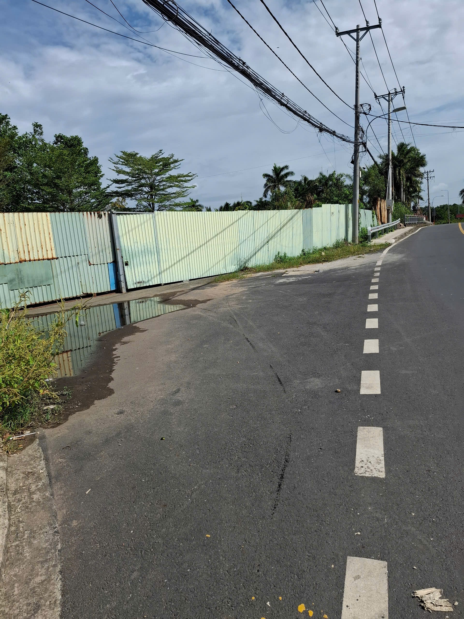 Bán đất mặt tiền Long Phước Quận 9 giá 2800 tỷ  ( Song Đạt Q9) 