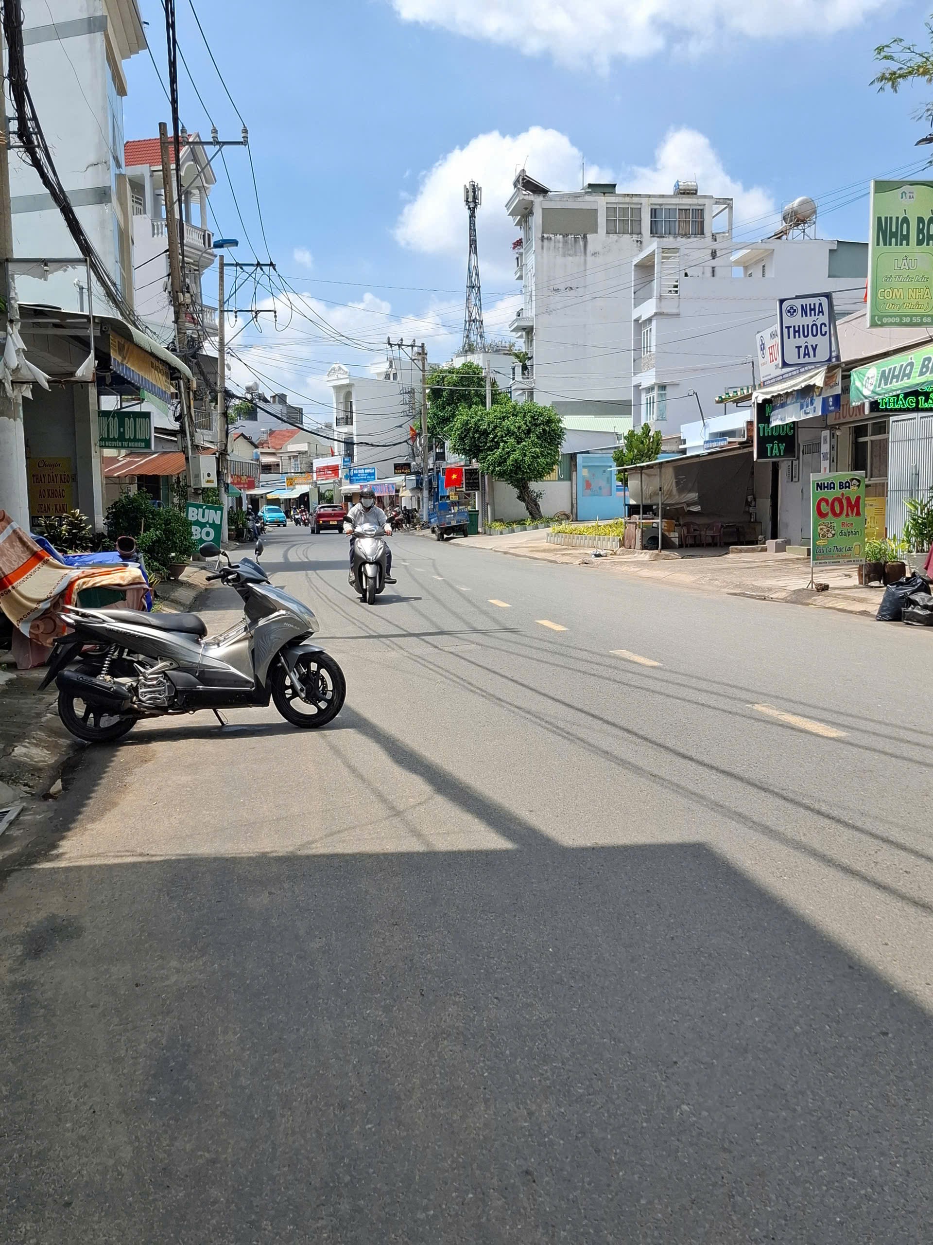 Bán đất mặt tiền Nguyễn Tư Nghiêm Tp Thủ Đức giá 15,7 tỷ Bán đất mặt tiền Nguyễn Tư Nghiêm Tp Thủ Đức giá 15,7 tỷ