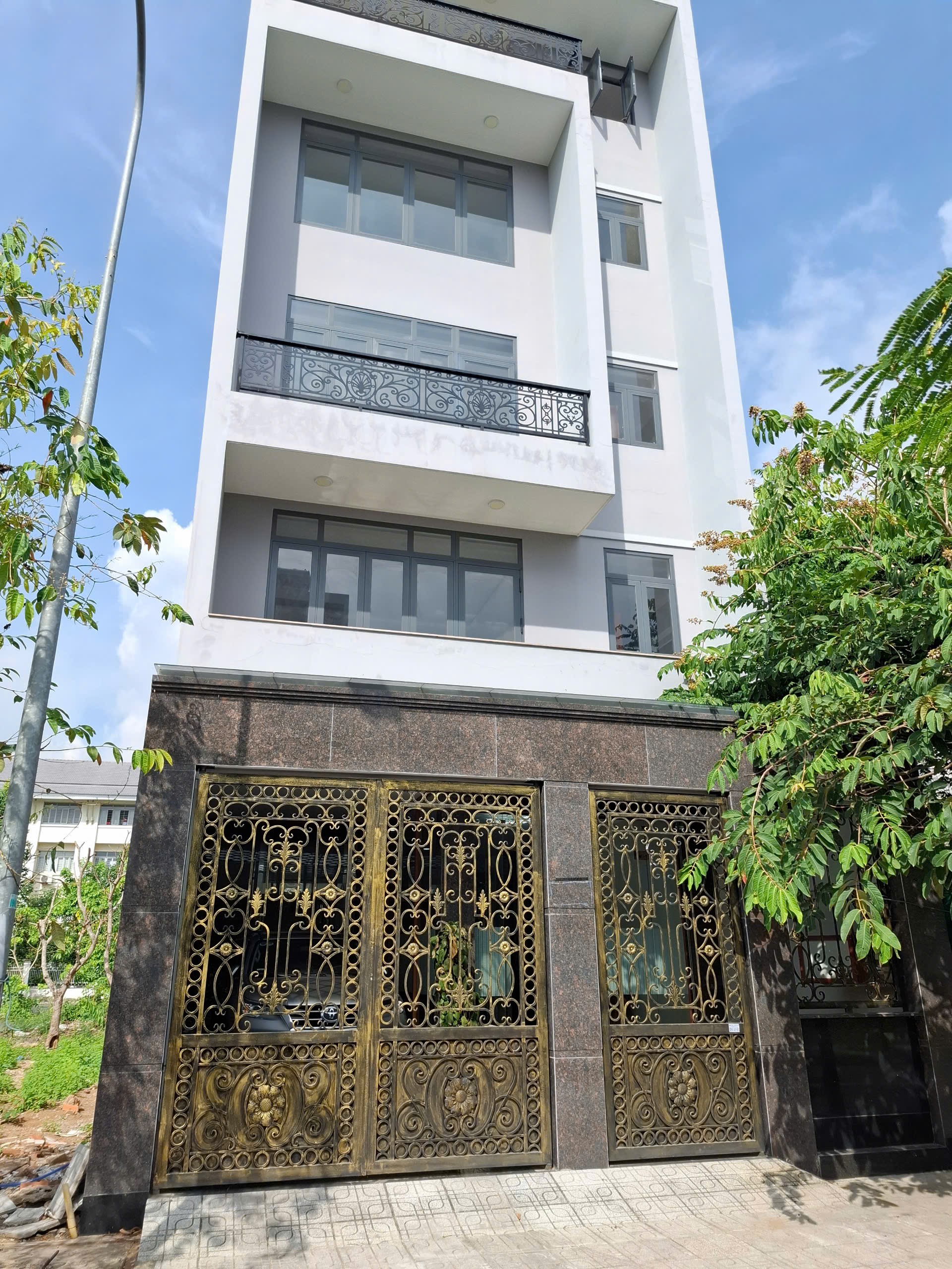 Bán nhà mặt tiền đường 68 Cát Lái Quận 2 giá 14 tỷ Bán nhà mặt tiền đường 68 Cát Lái Quận 2 giá 14 tỷ