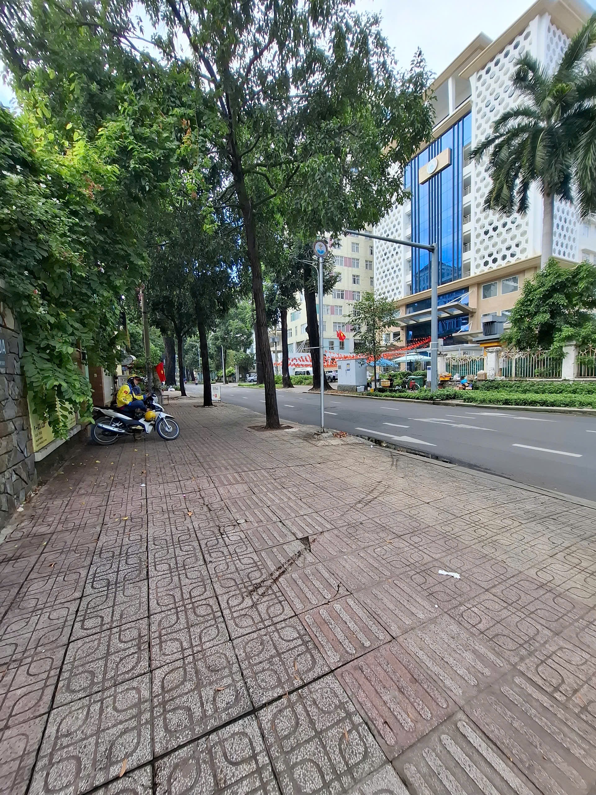 Bán đất mặt tiền đường Pasteur Quận 3 TP HCM giá 3.300 tỷ