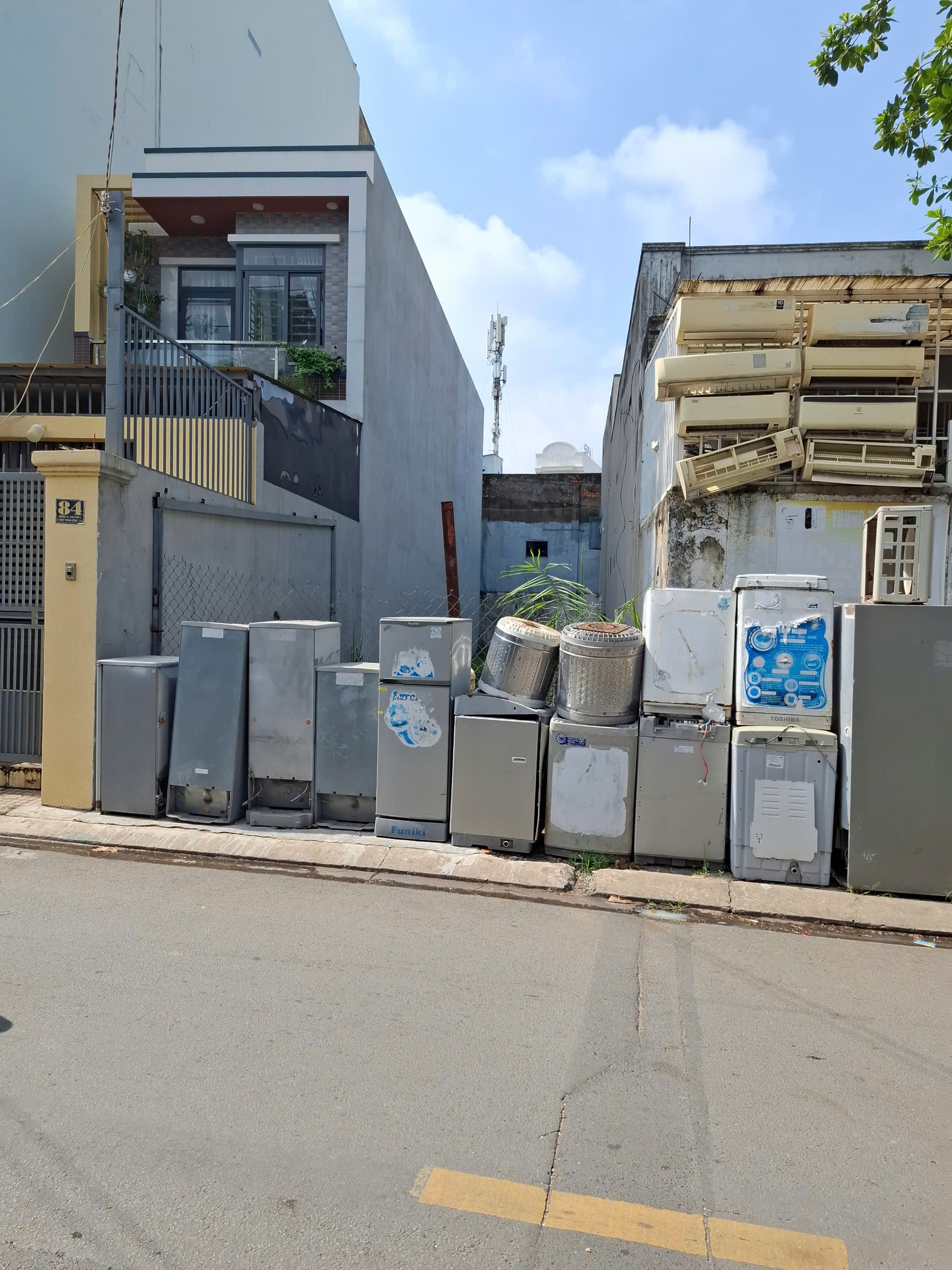 Bán đất mặt tiền đường 42 Bình Trưng Đông Quận 2 giá 11 tỷ Bán đất mặt tiền đường 42 Bình Trưng Đông Quận 2 giá 11 tỷ