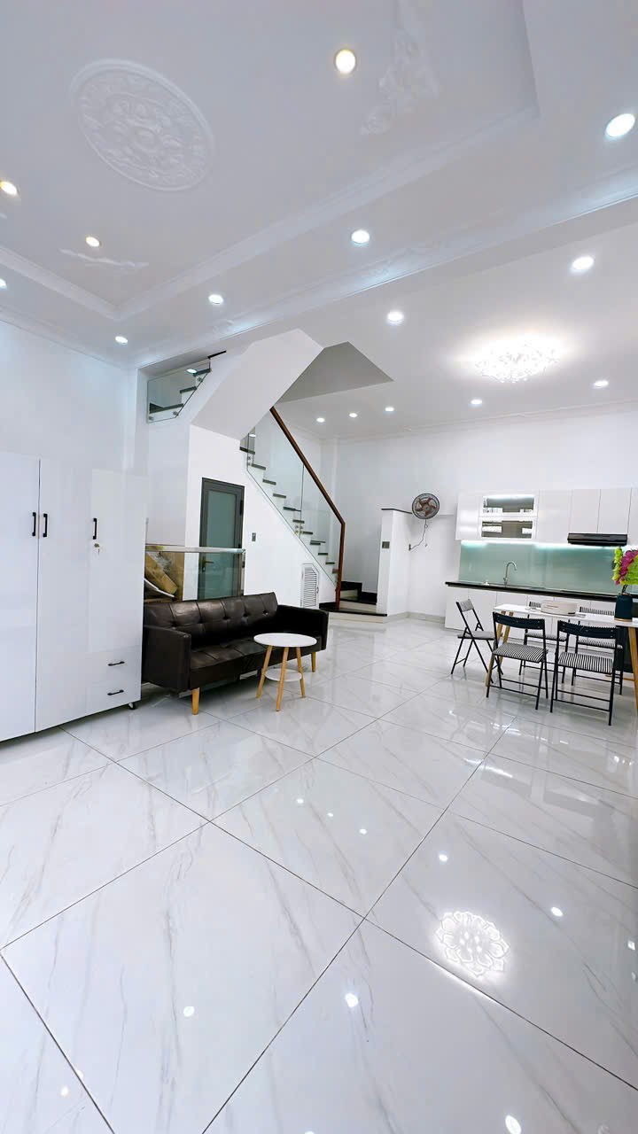 Bán nhà hẻm ba gác đường 11 phường 4 Quận 4 giá 9,2 tỷ