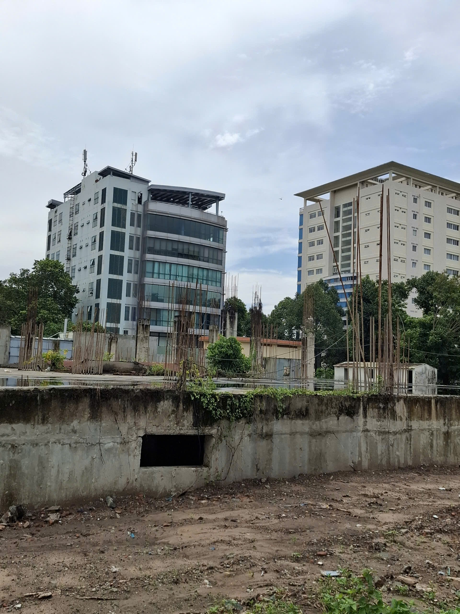 Bán đất xây tòa nhà Văn Phòng Quận 12 giá 215 tỷ Bán đất xây tòa nhà Văn Phòng Quận 12 giá 215 tỷ