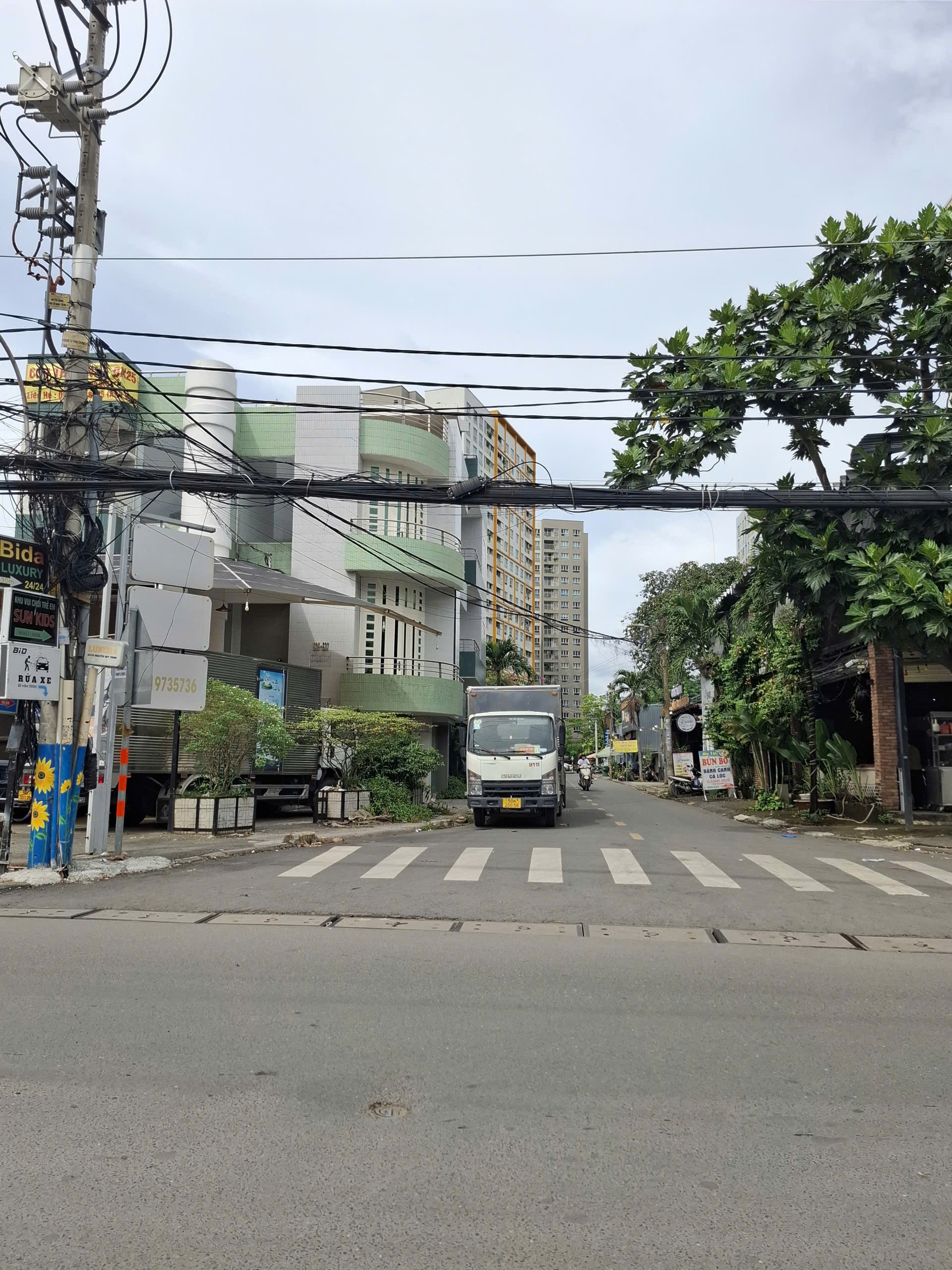 Bán nhà 2 mặt tiền Nguyễn Duy Trinh Quận 2 giá 99 tỷ Bán nhà 2 mặt tiền Nguyễn Duy Trinh Quận 2 giá 99 tỷ