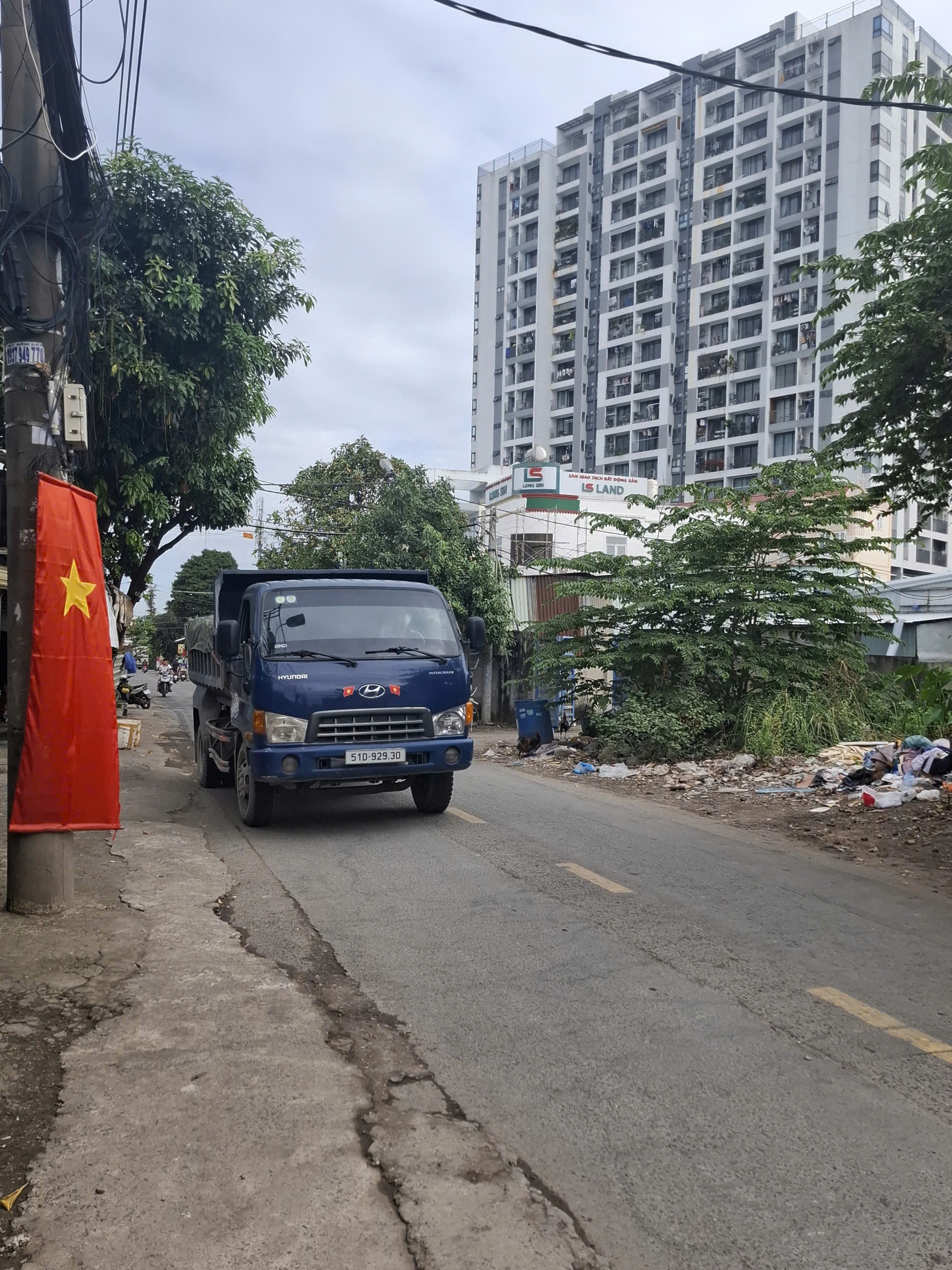 Bán đất mặt tiền Gò Cát phường Phú Hữu Quận 9 giá 7,3 tỷ