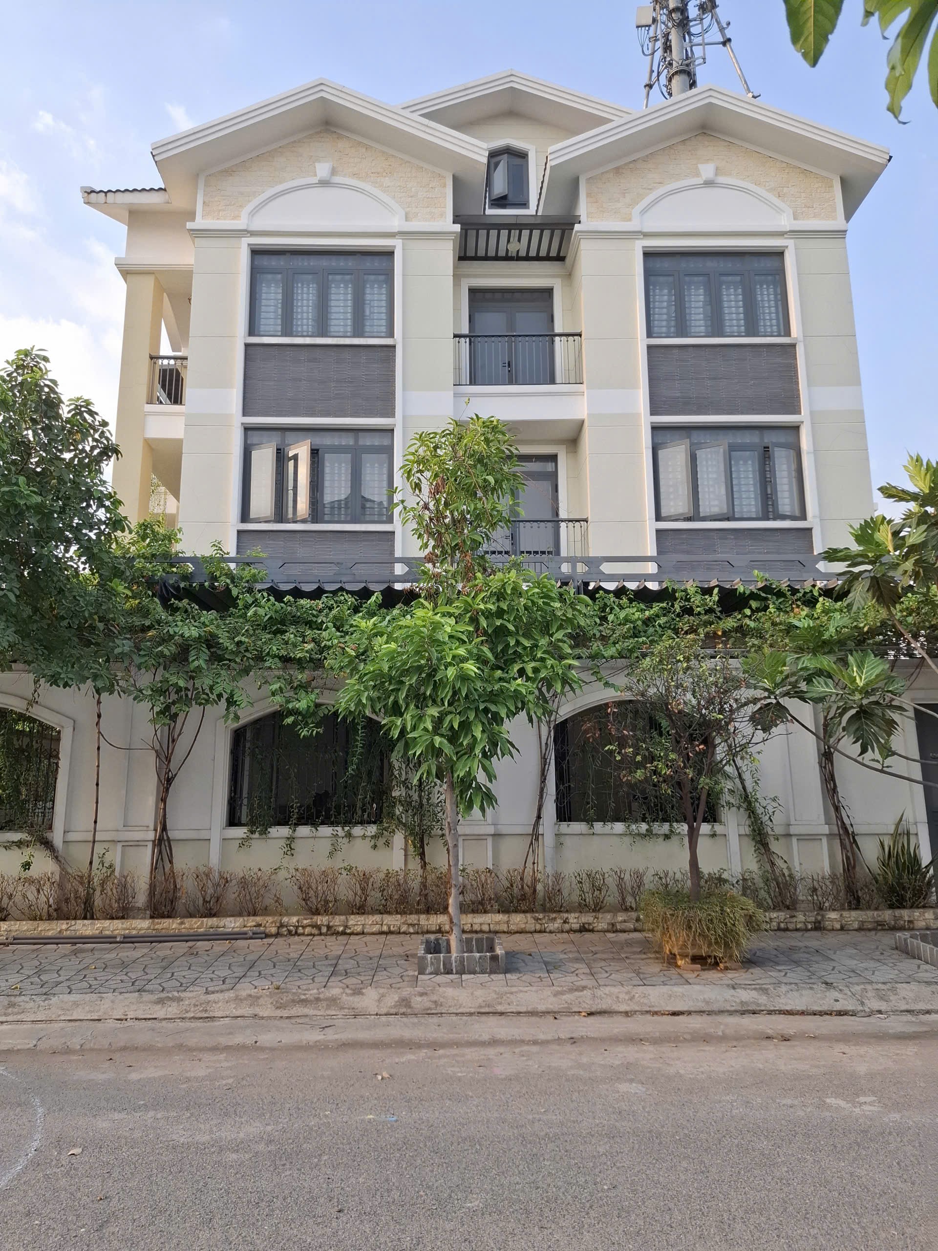 Bán biệt thự đường Đặng Thùy Trâm phường 13 Bình Thạnh giá 31,5 tỷ