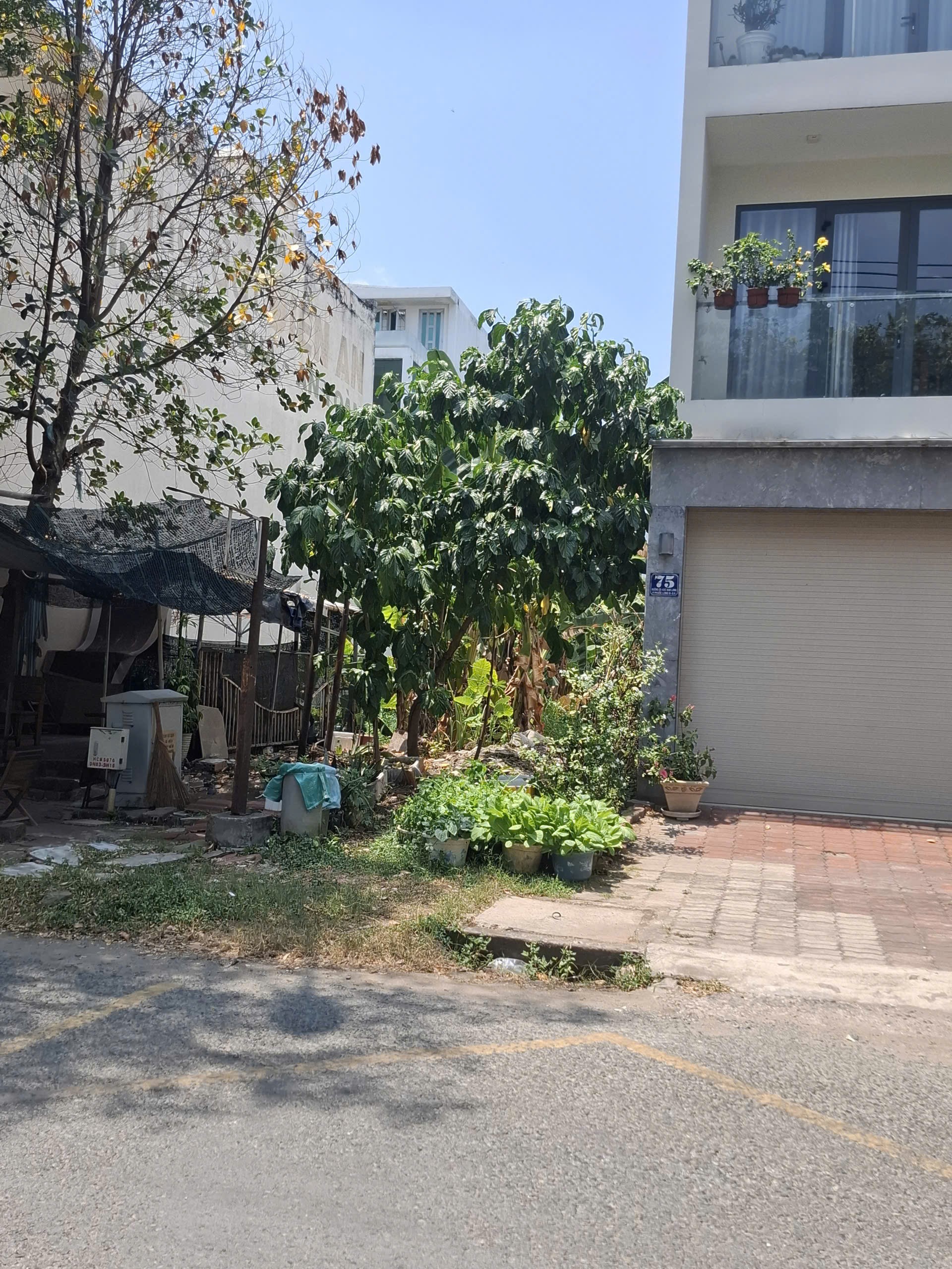 Bán đất mặt tiền đường D3 Phước Long B quận 9 giá 13 tỷ