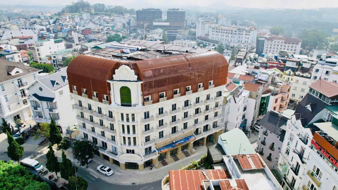 Chuyển nhượng Khách Sạn 5 Sao đường Phan Như Thạch Đà Lạt giá 420 tỷ