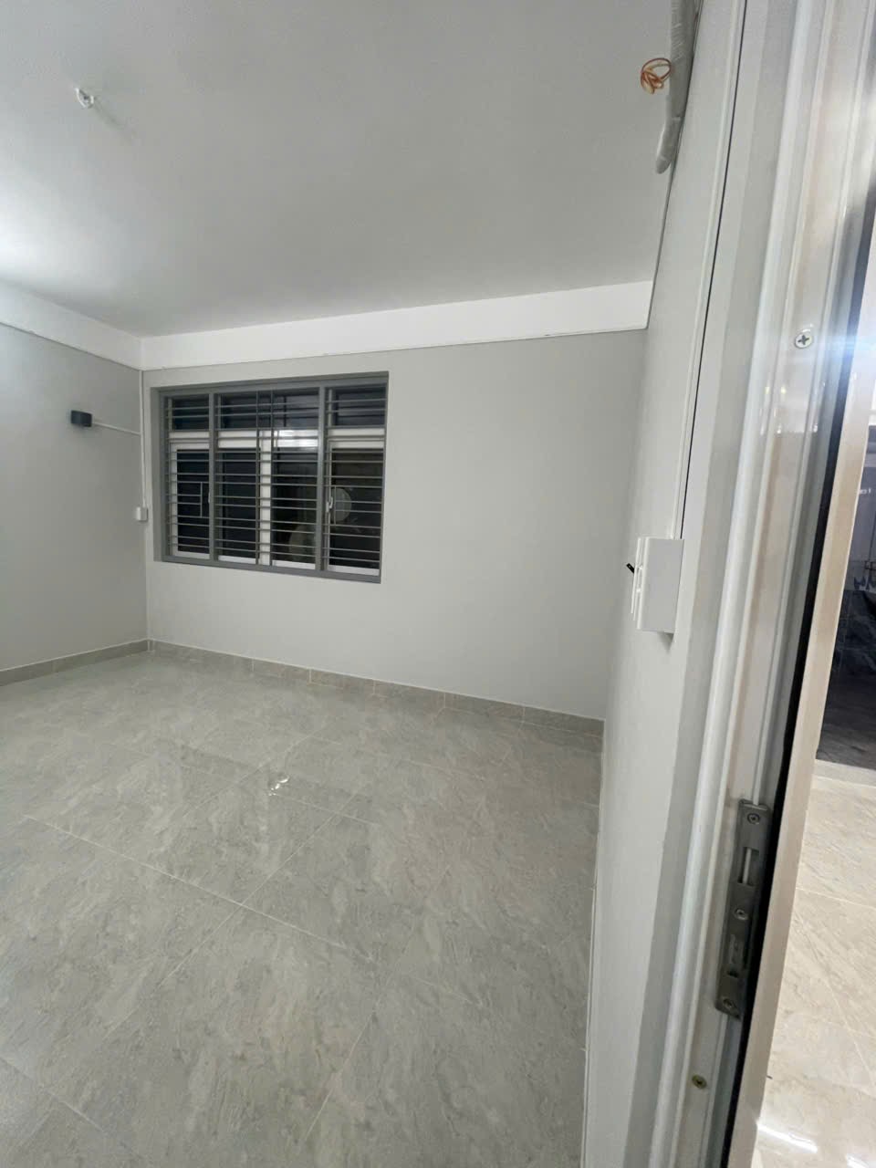 Cho thuê căn hộ chung cư số 5 Nguyễn Thái Bình Quận 1 giá 12 tr/tháng