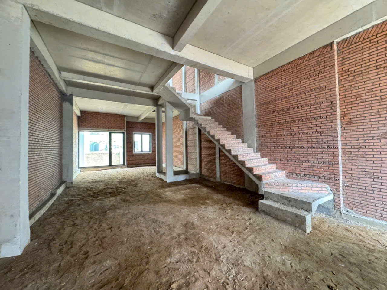 Kẹt tiền bán gấp nhà phố T&T City Millennia - 108m2 đất, ngây gần công viên