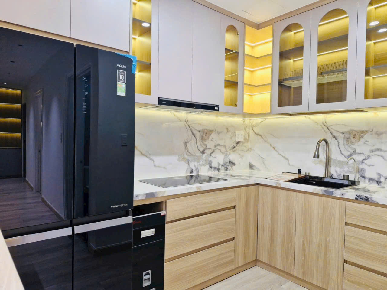 Cho thuê căn hộ cao cấp Park View 3PN, 2WC, nhà và nội thất mới 100%, 