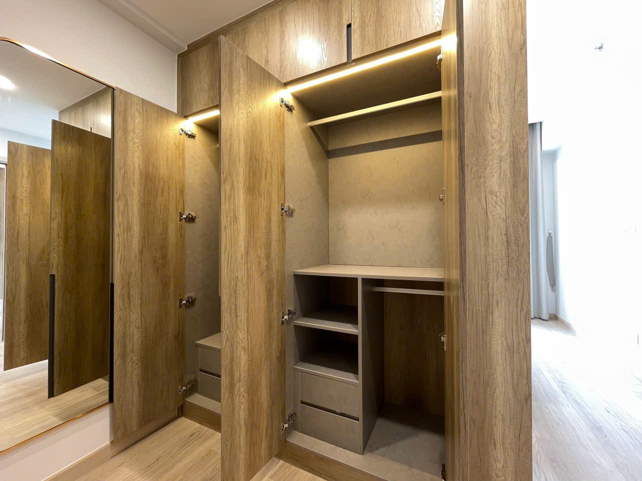 Cho thuê căn hộ Cardinal Court, PMH, Q7, 2PN, full nội thất, nhà đẹp