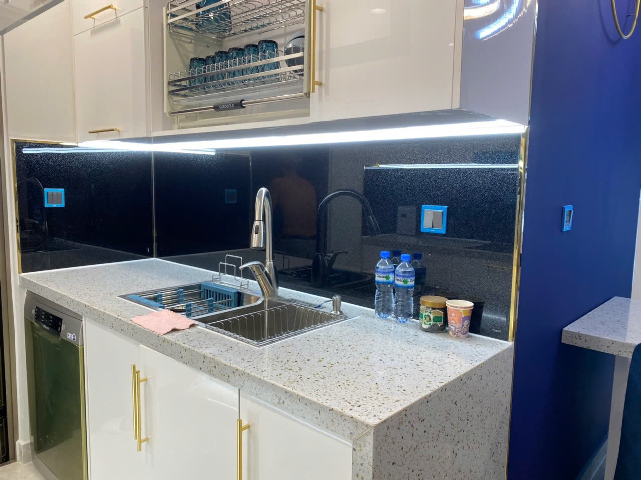 Cho thuê căn hộ The Peak Midtown Phú Mỹ Hưng 2PN, 88m2 , full nội thất Cho thuê căn hộ The Peak Midtown Phú Mỹ Hưng 2PN, 88m2 , full nội thất