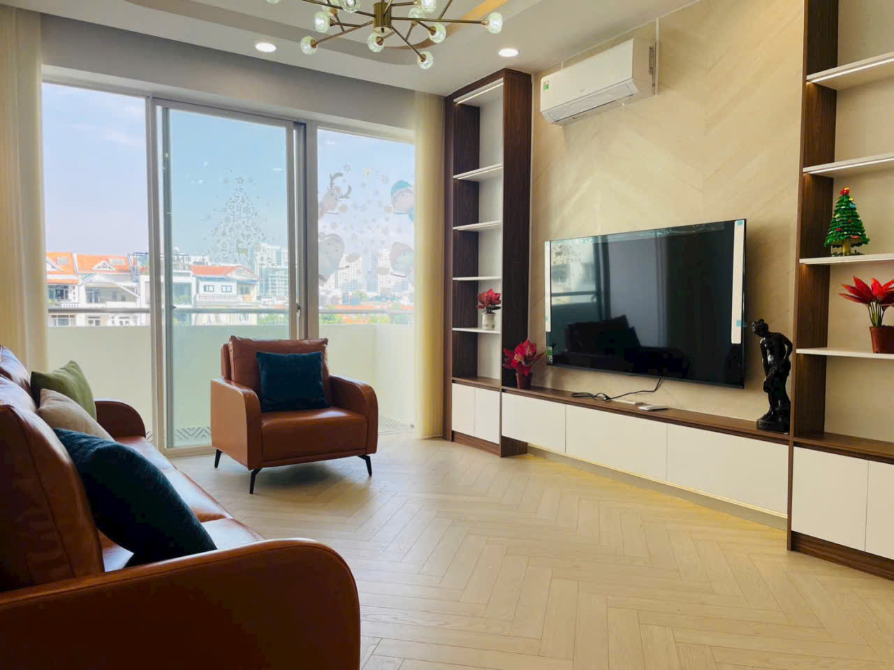 Cho thuê căn hộ Grand View 118m2, nhà mới tinh, full nội thất cao cấp