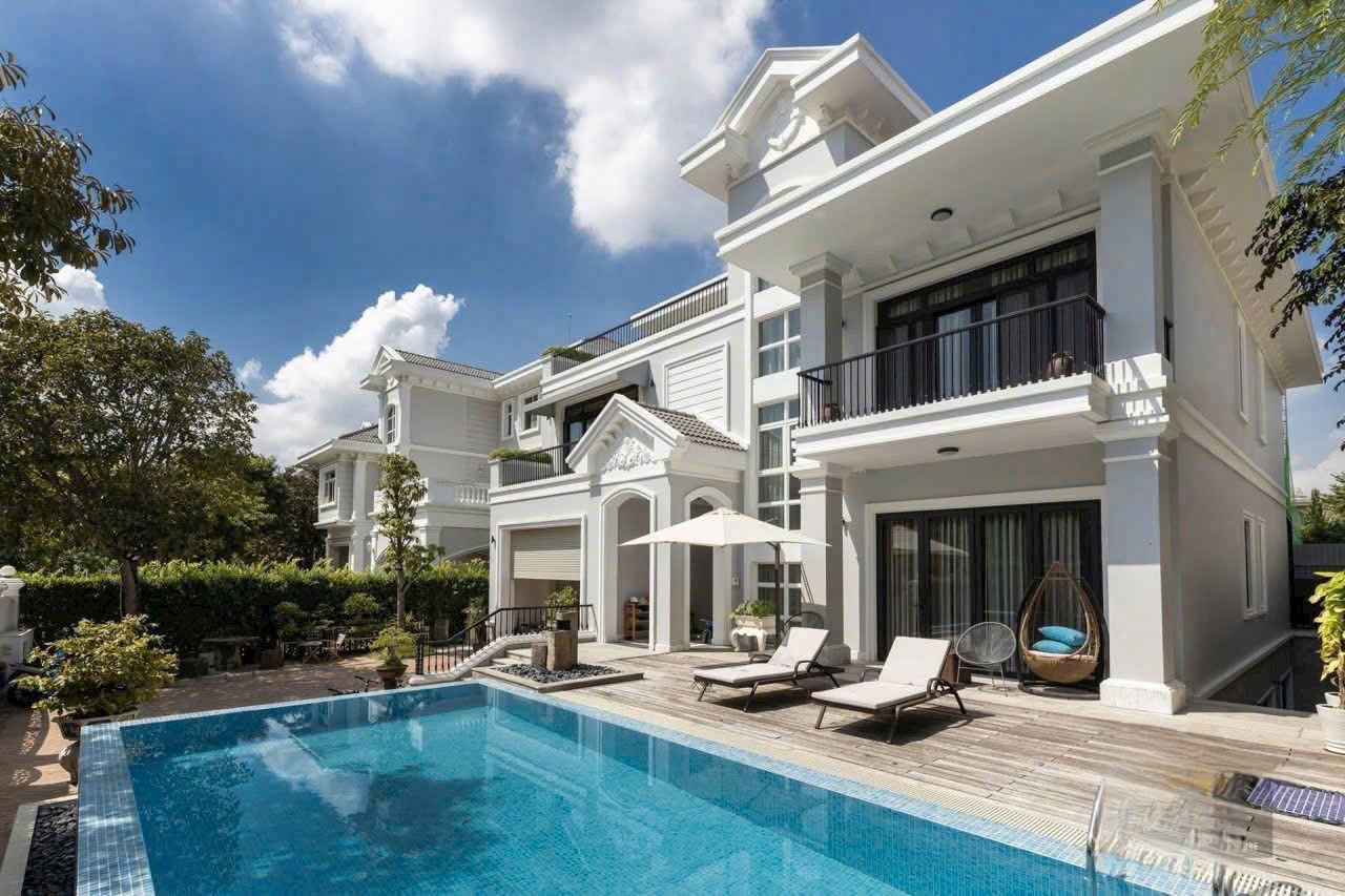 Định cư nước ngoài cần Bán gấp BIỆT THỰ ĐƠN LẬP CHATEAU - KĐT Phú Mỹ Hưng