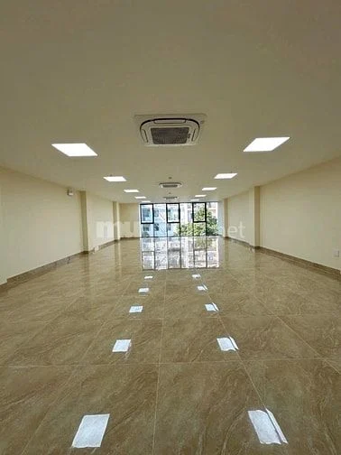 Chính chủ cần bán gấp Tòa nhà Căn Hộ Cao Cấp Đường Lạc Long Quân BưởiTây Hồ DT 130 m2 giá 50,5 tỷ
