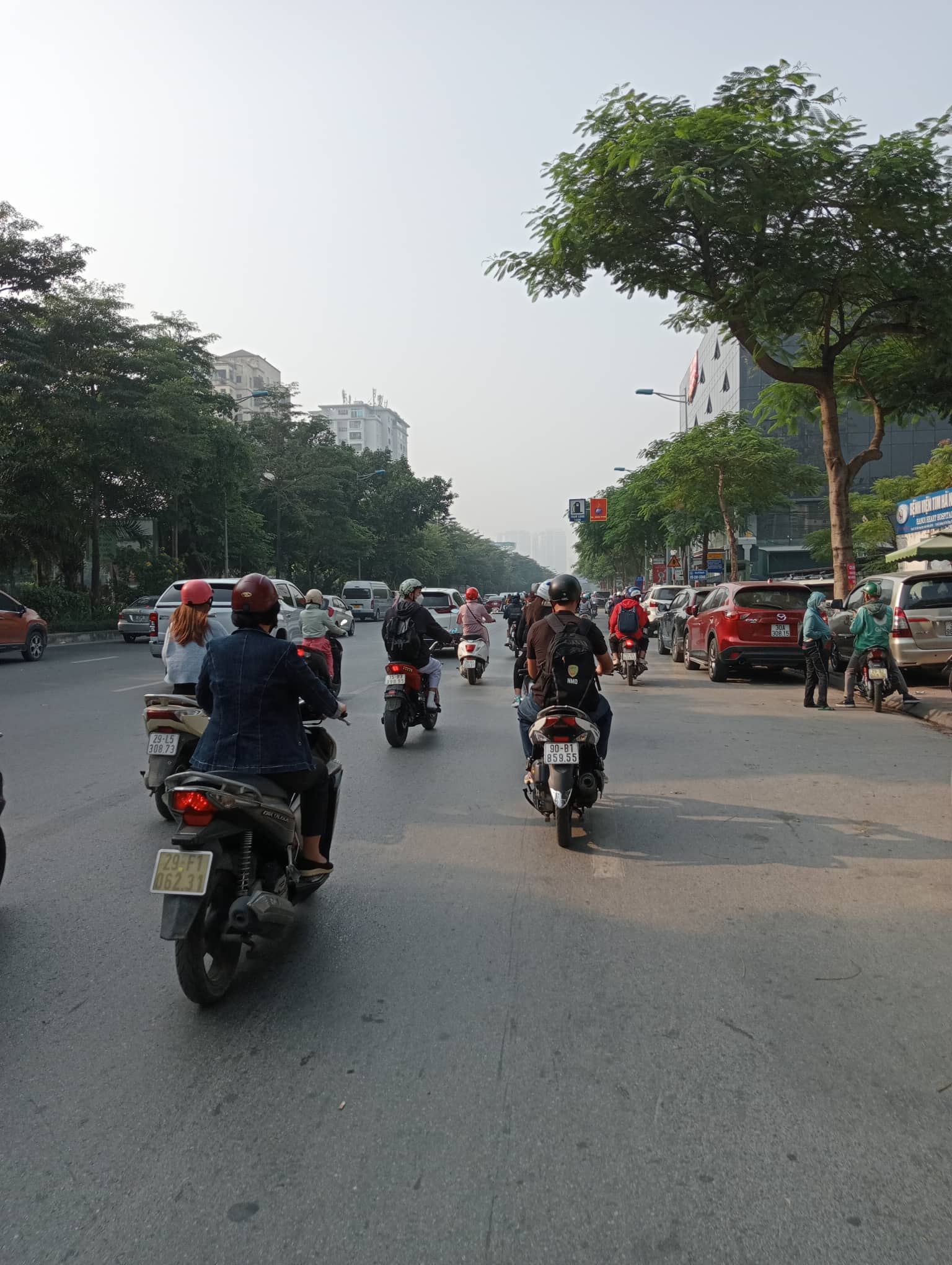 bán tòa Căn Hộ  cao cấp phố Võ Chí Công  Xuân La Lạc Long Quân Tây Hồ dt 268  m2 giá 140 tỷ 
