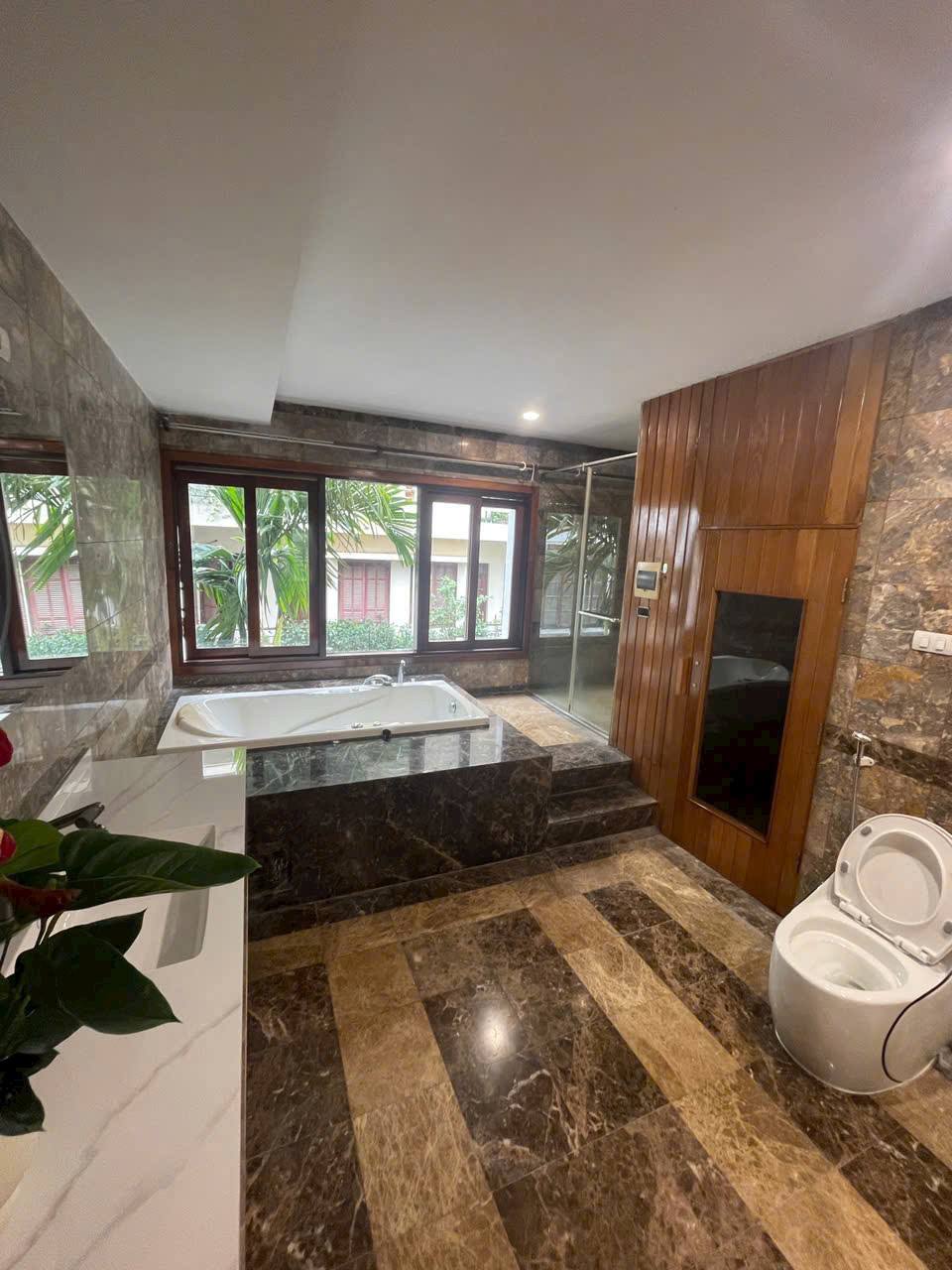 Bán nhà mặt ngõ  Mạc Thái Tổ Trung Kính Yên Hòa Cầu Giấy  Diện Tích 65 m2  xây 7 tầng giá 34,5 tỷ 