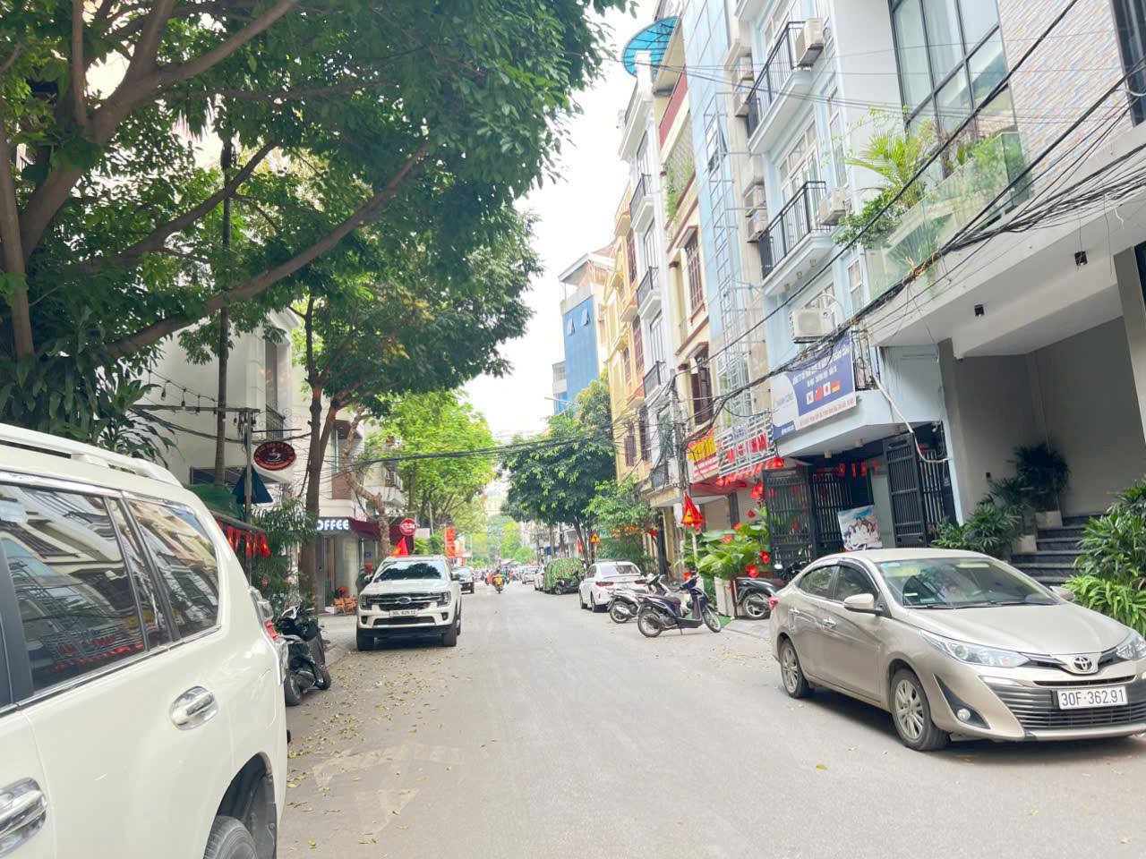 Bán Nhà Phân Lô Phố Vip Mạc Thái Tổ. Trung Kính. Yên Hòa. Cầu Giấy. DT 55 m² - 7 tầng Hơn 3xx T ỷ Bán Nhà Phân Lô Phố Vip Mạc Thái Tổ. Trung Kính. Yên Hòa. Cầu Giấy. DT 55 m² - 7 tầng Hơn 3xx T ỷ