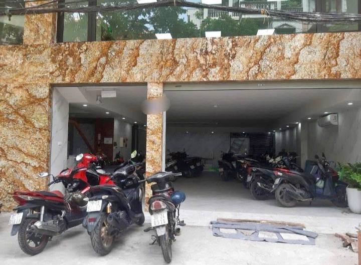  Bán Gấp Tòa Nhà VP  DƯƠNG KHUÊ CẦU GIẤY DT 117m x 10 tầng x 9.6m MT
Giảm chào 2 tỷ , giá 68tỷ .