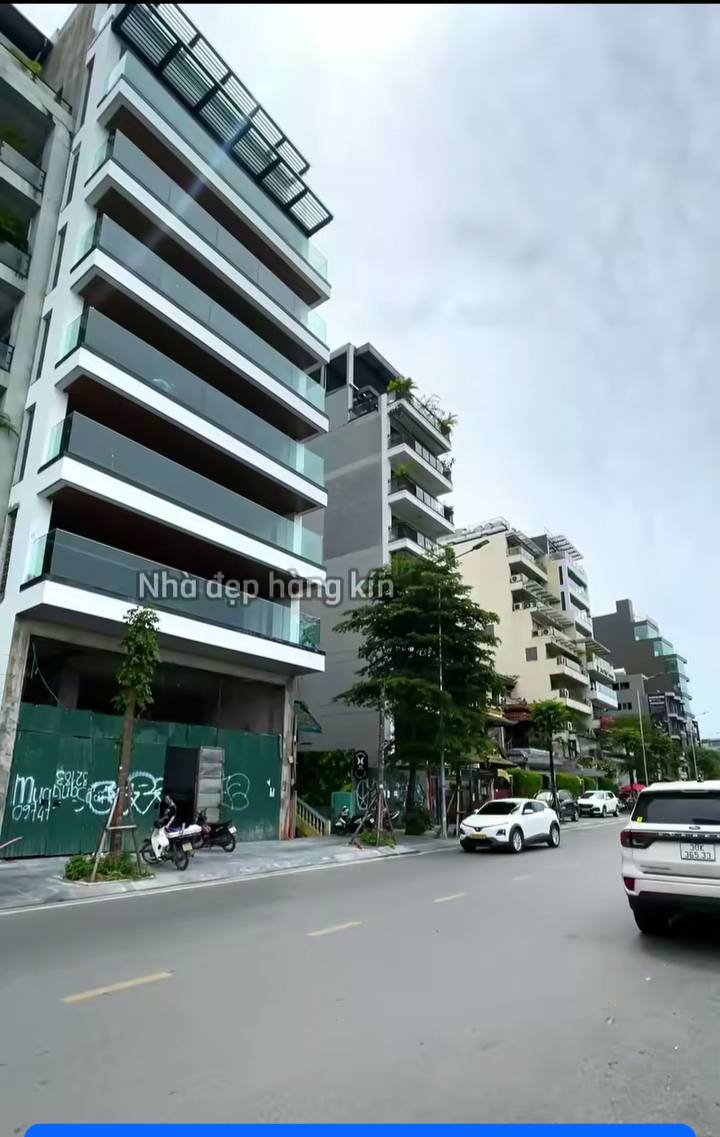Bán nhà mặt tiền tại đường Khuất Duy Tiến - Thanh Xuân - Hà Nội
Diện tích: 120m2 Giá: 88.5 tỷ
Bán nhà mặt tiền tại đường Khuất Duy Tiến - Thanh Xuân - Hà Nội
Diện tích: 120m2 Giá: 88.5 tỷ