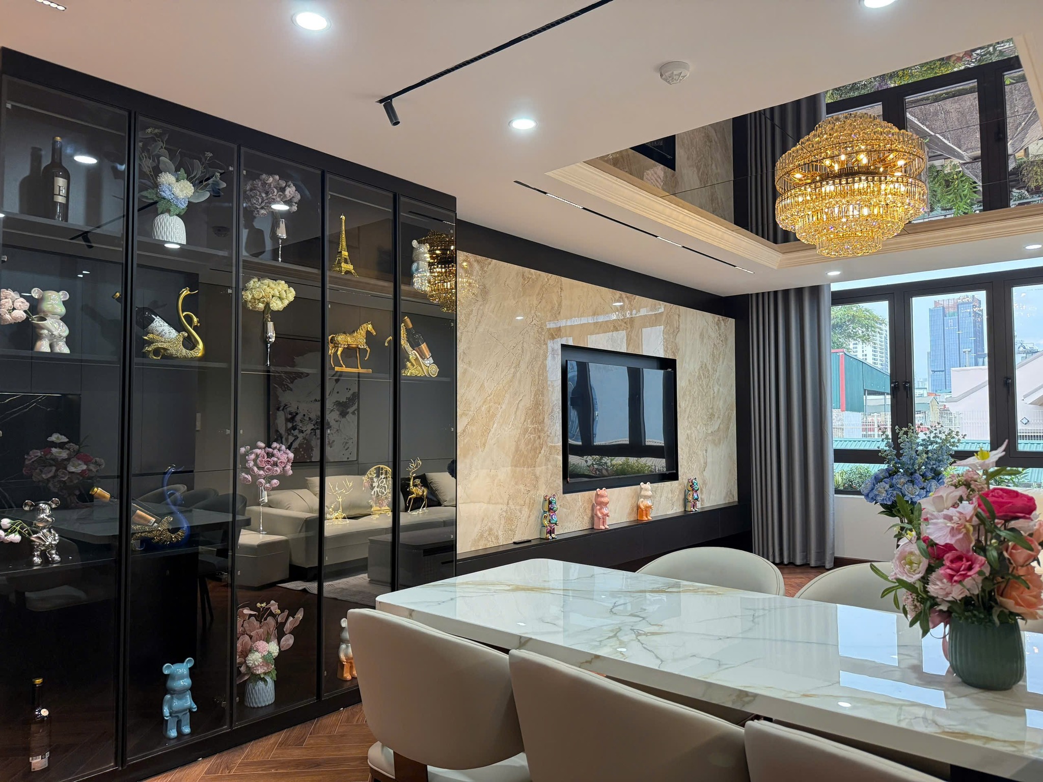 Bán Nhà Phân Lô Phố Vip Mạc Thái Tổ. Trung Kính. Yên Hòa. Cầu Giấy. DT 55 m² - 7 tầng Hơn 3xx T ỷ Bán Nhà Phân Lô Phố Vip Mạc Thái Tổ. Trung Kính. Yên Hòa. Cầu Giấy. DT 55 m² - 7 tầng Hơn 3xx T ỷ