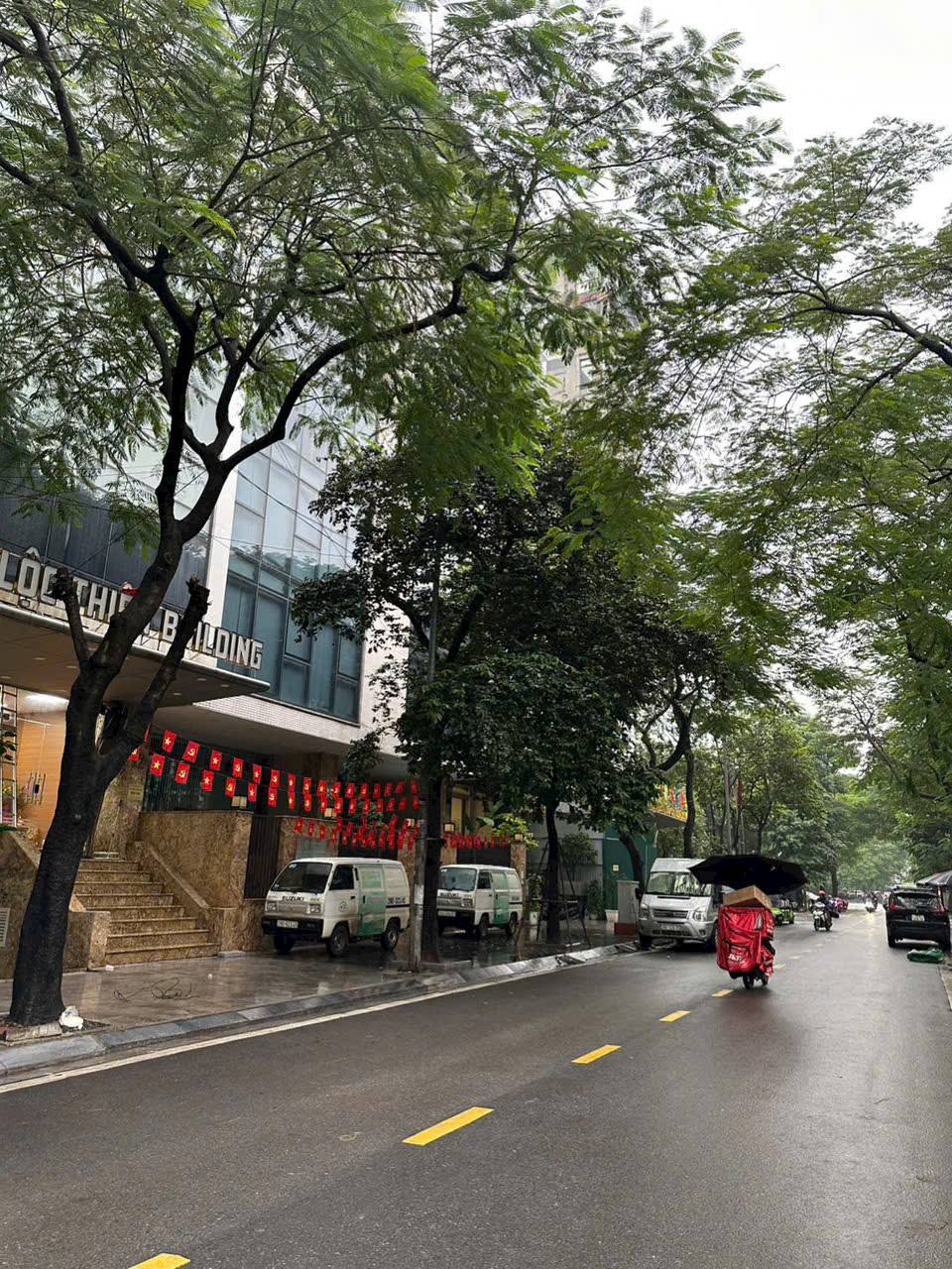 mảnh đất phố Trần Thái Tông Trần Đăng Ninh. Cầu Giấy 
Giá Bán  500tr/m2 
DT 242m2 thực tế 260m2 