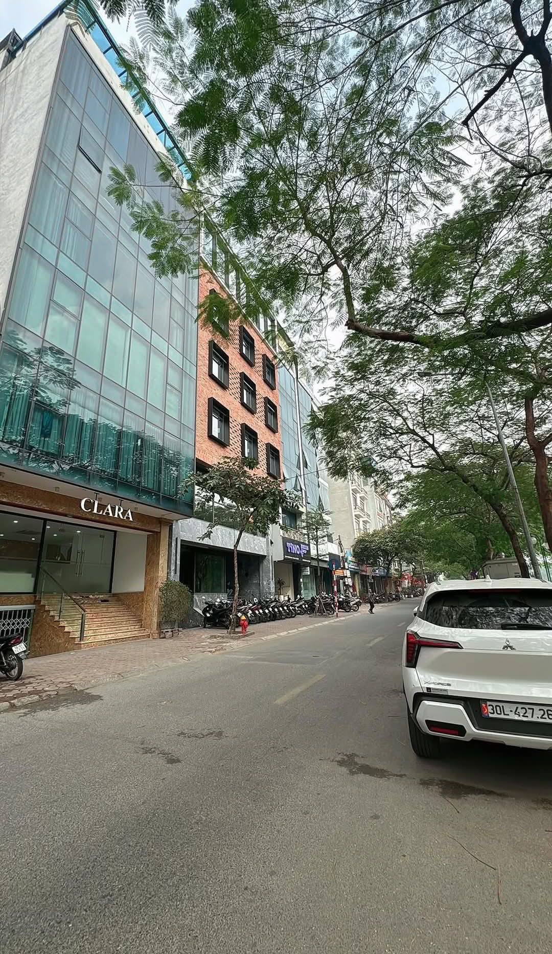 mảnh đất phố Trần Thái Tông Trần Đăng Ninh. Cầu Giấy 
Giá Bán  500tr/m2 
DT 242m2 thực tế 260m2 