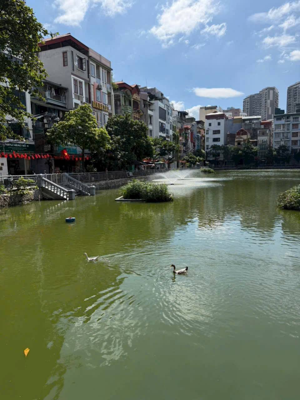 BÁN NHÀ 5 TẦNG MẶT HỒ TRUNG KÍNH TRẦN DUY HƯNG TRUNG HÒA. CẦU GIẤY   diện tích  90 m2 giá  35,5 tỷ 