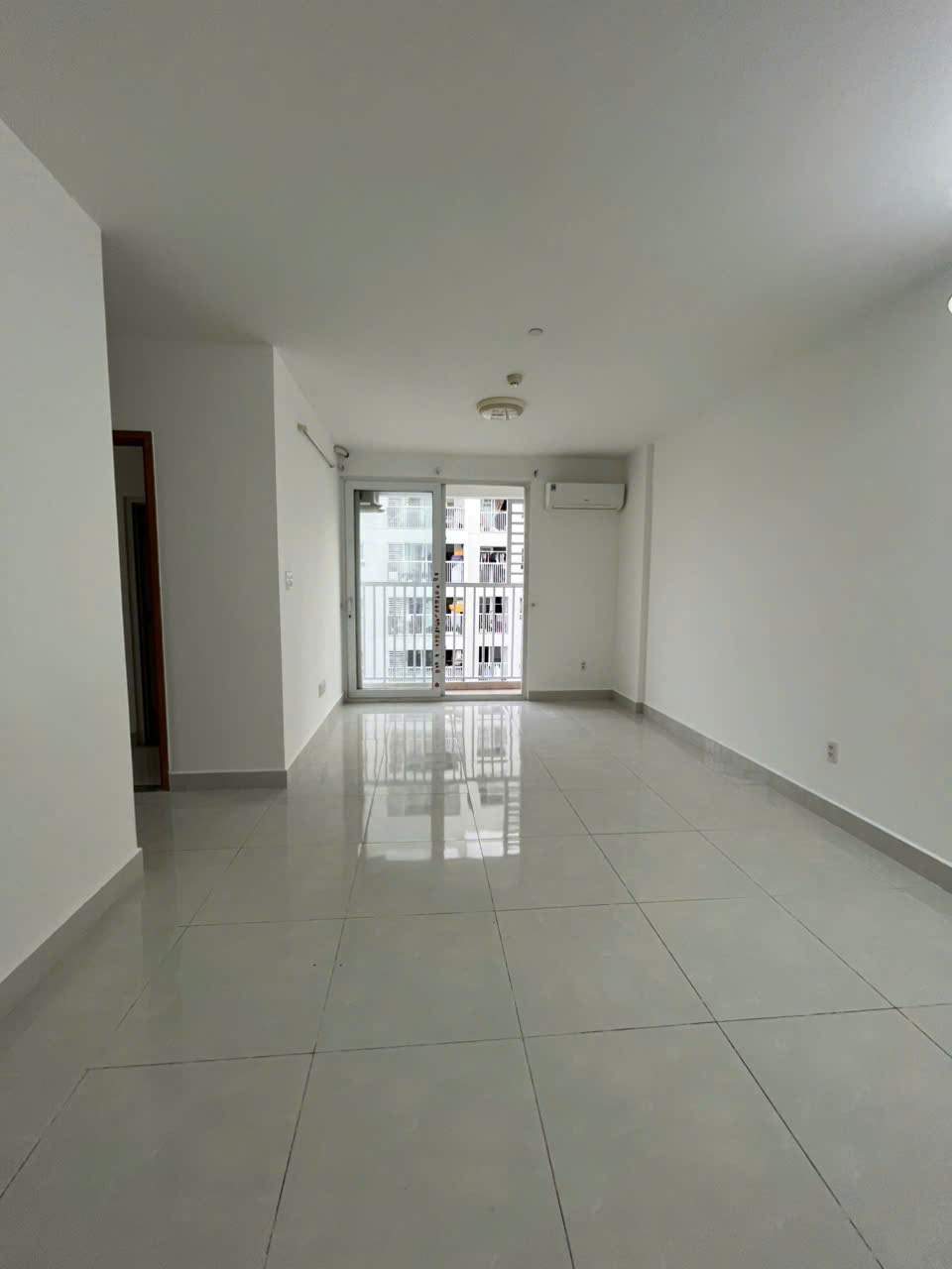 Cho thuê căn hộ Tara Residence Quận 8, Dt : 78m2, 2PN, 2WC, Giá : 9 tr/th
