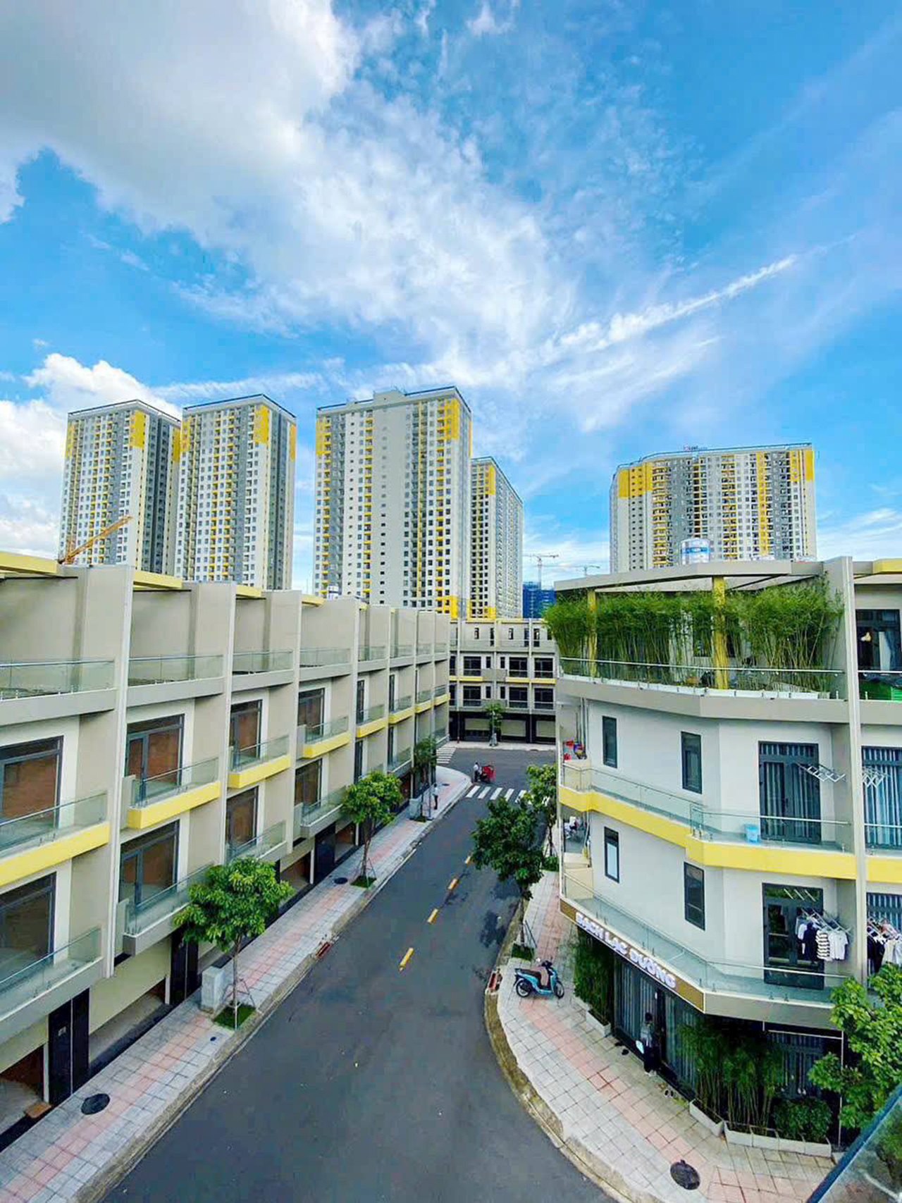 Duy nhất còn sót lại 1 căn nhà phố Uni Valley Dĩ An giá tốt nhất thị trường